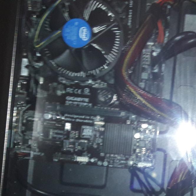 Intel Core i5 6500 3.20 GHz Quad Core Skylake Desktop Processor, Socket LGA 1151, 6MB Cache [BX80662I56500] - Customer Photo 2