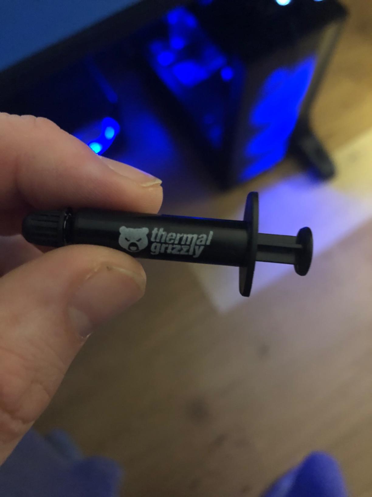 Thermal Grizzly Kryonaut - 1 Gram - Extremly High Performance Thermal Paste - for Demanding Applications and Overclocking CPU/GPU/PS4/PS5/Xbox Customer Review Thermal Grizzly Kryonaut - 1 Gram - Extremly High Performance Thermal Paste - for Demanding Applications and Overclocking CPU/GPU/PS4/PS5/Xbox - Customer Photo 3