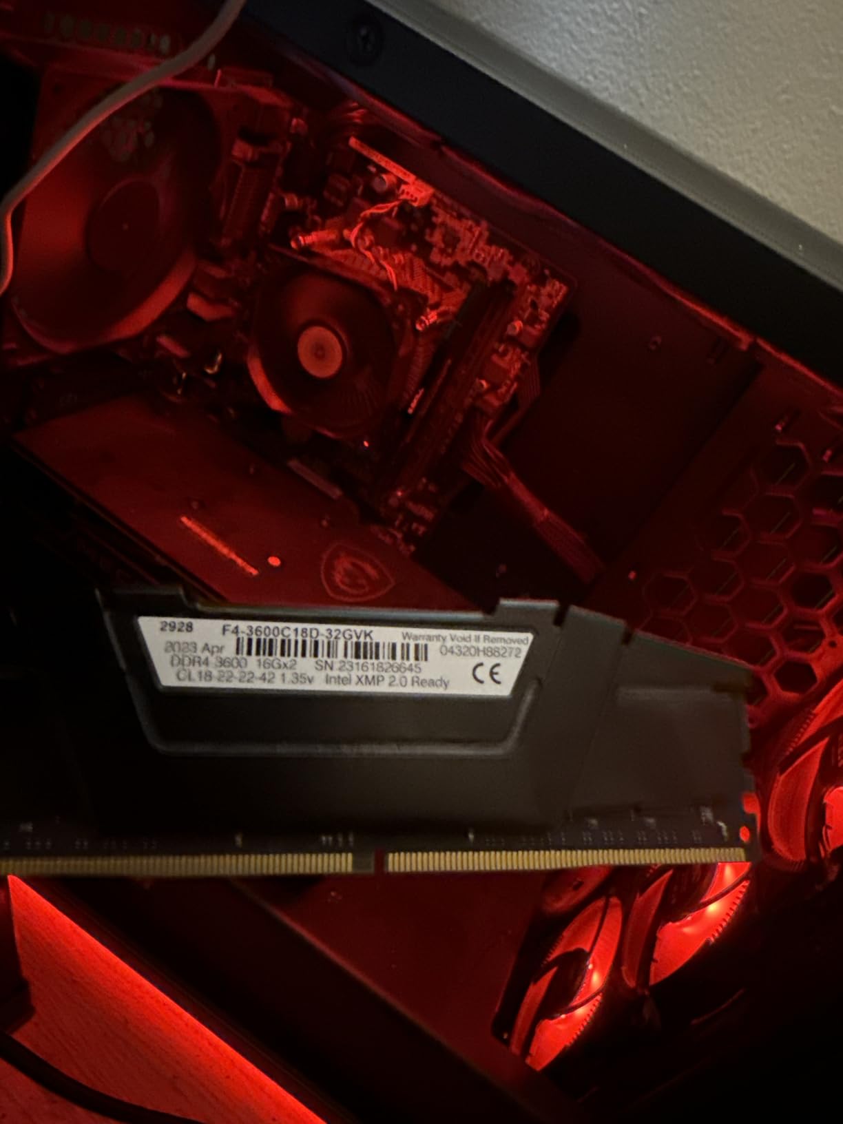 G.SKILL RipjawsV Series DDR4 RAM (XMP) 32GB (2x16GB) 3200MT/s CL16-18-18-38 1.35V Intel AMD Desktop Computer Memory U-DIMM - Black (F4-3200C16D-32GVK) Customer Review G.SKILL RipjawsV Series DDR4 RAM (XMP) 32GB (2x16GB) 3200MT/s CL16-18-18-38 1.35V Intel AMD Desktop Computer Memory U-DIMM - Black (F4-3200C16D-32GVK) - Customer Photo 1