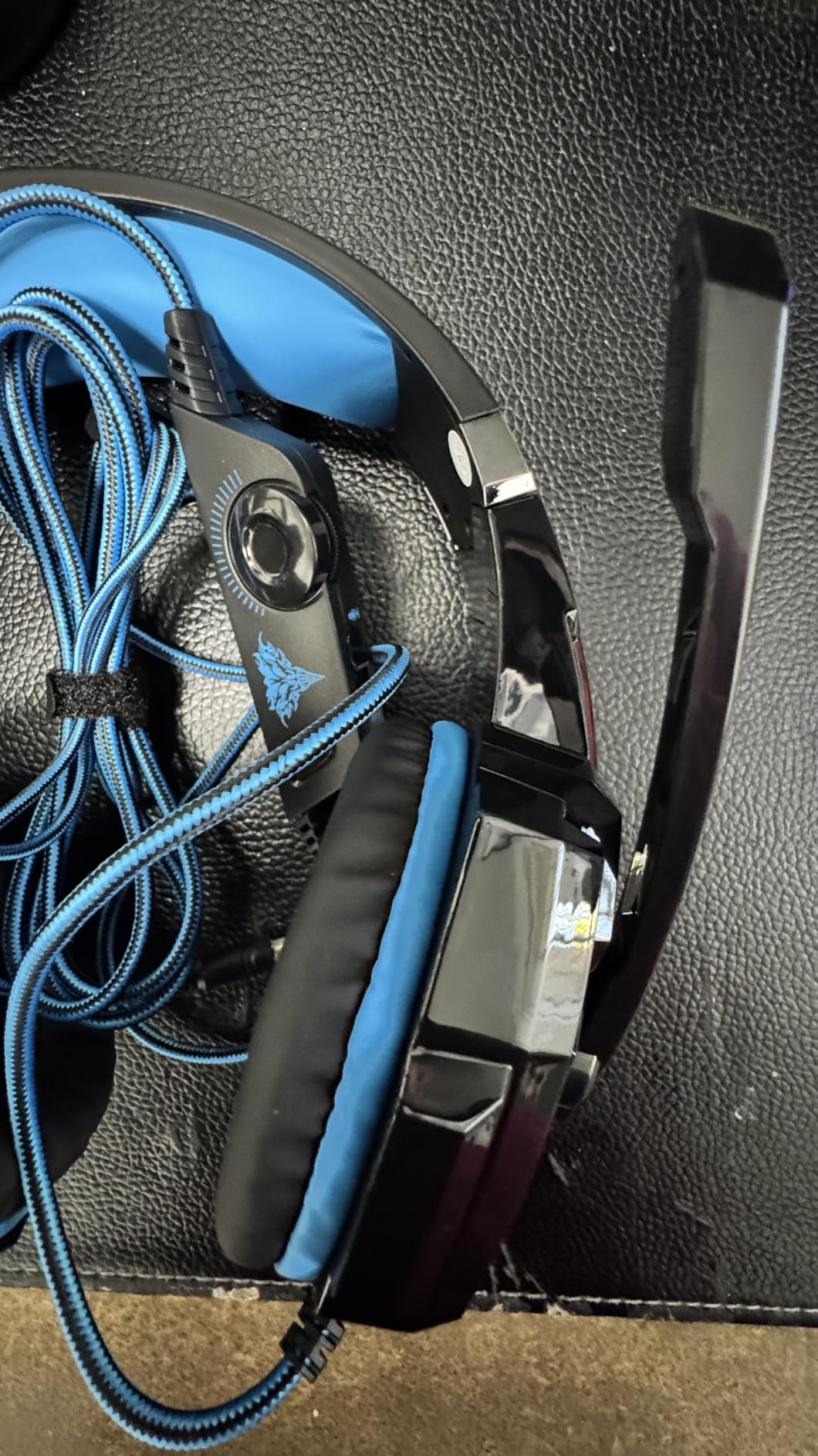 BENGOO G9000 Stereo Gaming Headset for PS4 PC Xbox One PS5 Controller, Noise Cancelling Over Ear Headphones with Mic, LED Light, 7.1 Surround Sound, Soft Memory Earmuffs for Nintendo Xbox Series X|S - Customer Photo 2