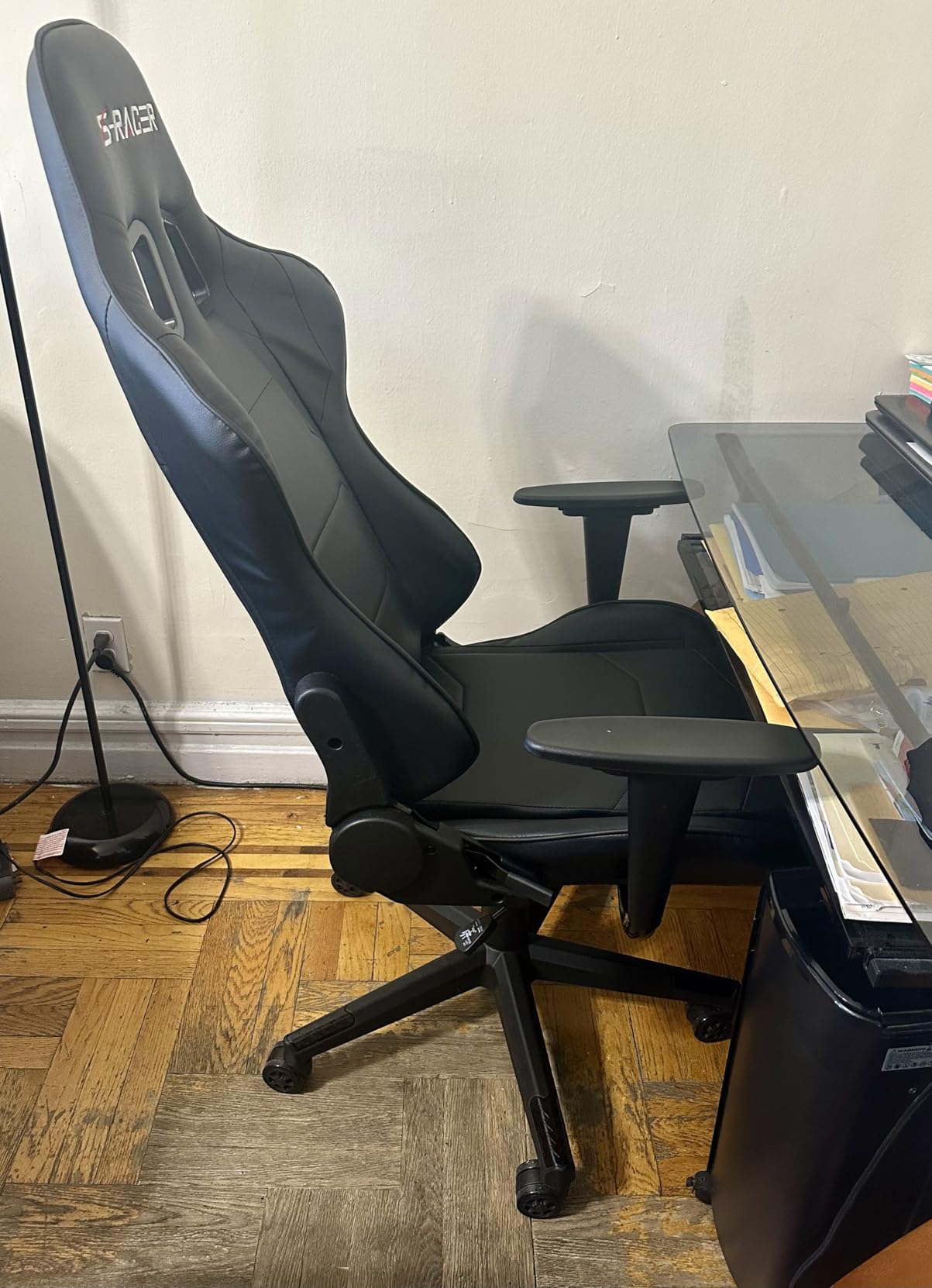 Homall Gaming Chair, Office Chair High Back Computer Chair Leather Desk Chair Racing Executive Ergonomic Adjustable Swivel Task Chair with Headrest and Lumbar Support (White) customer photo 2