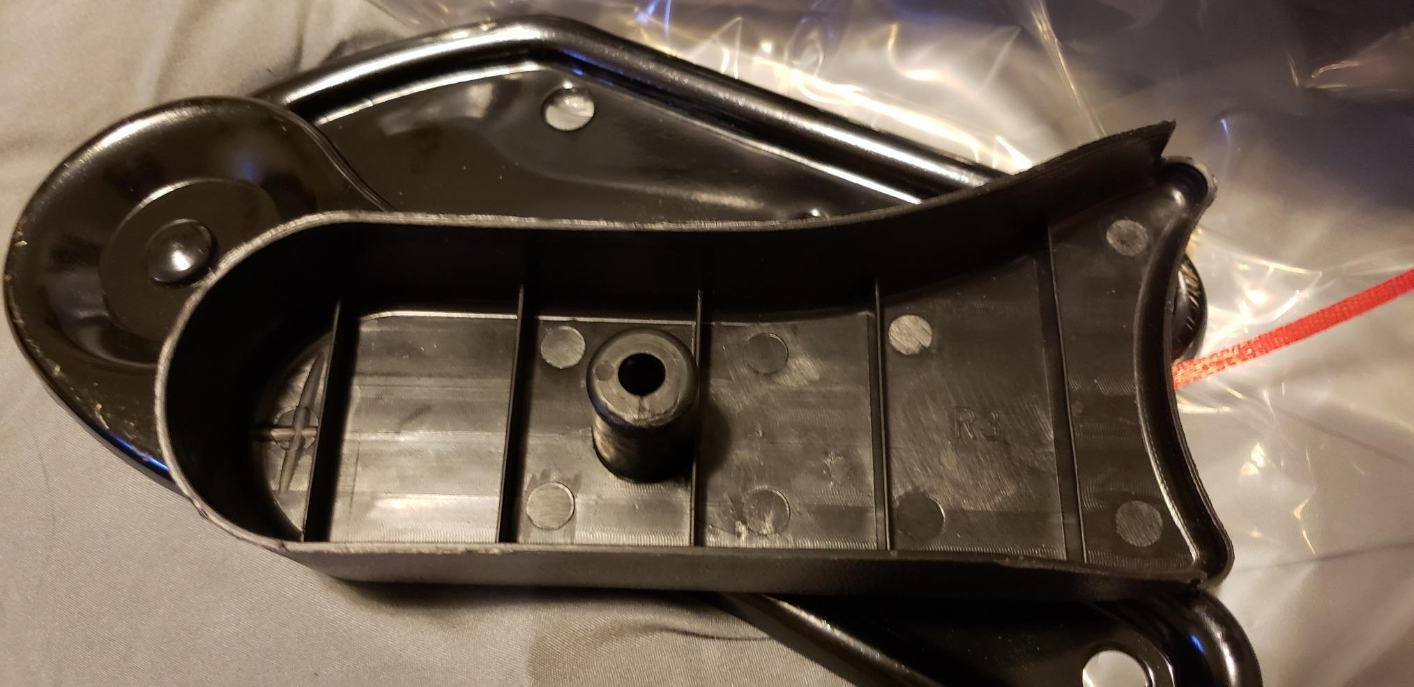 Homall Gaming Chair, Office Chair High Back Computer Chair Leather Desk Chair Racing Executive Ergonomic Adjustable Swivel Task Chair with Headrest and Lumbar Support (White) Customer Review Homall Gaming Chair, Office Chair High Back Computer Chair Leather Desk Chair Racing Executive Ergonomic Adjustable Swivel Task Chair with Headrest and Lumbar Support (White) - Customer Photo 3