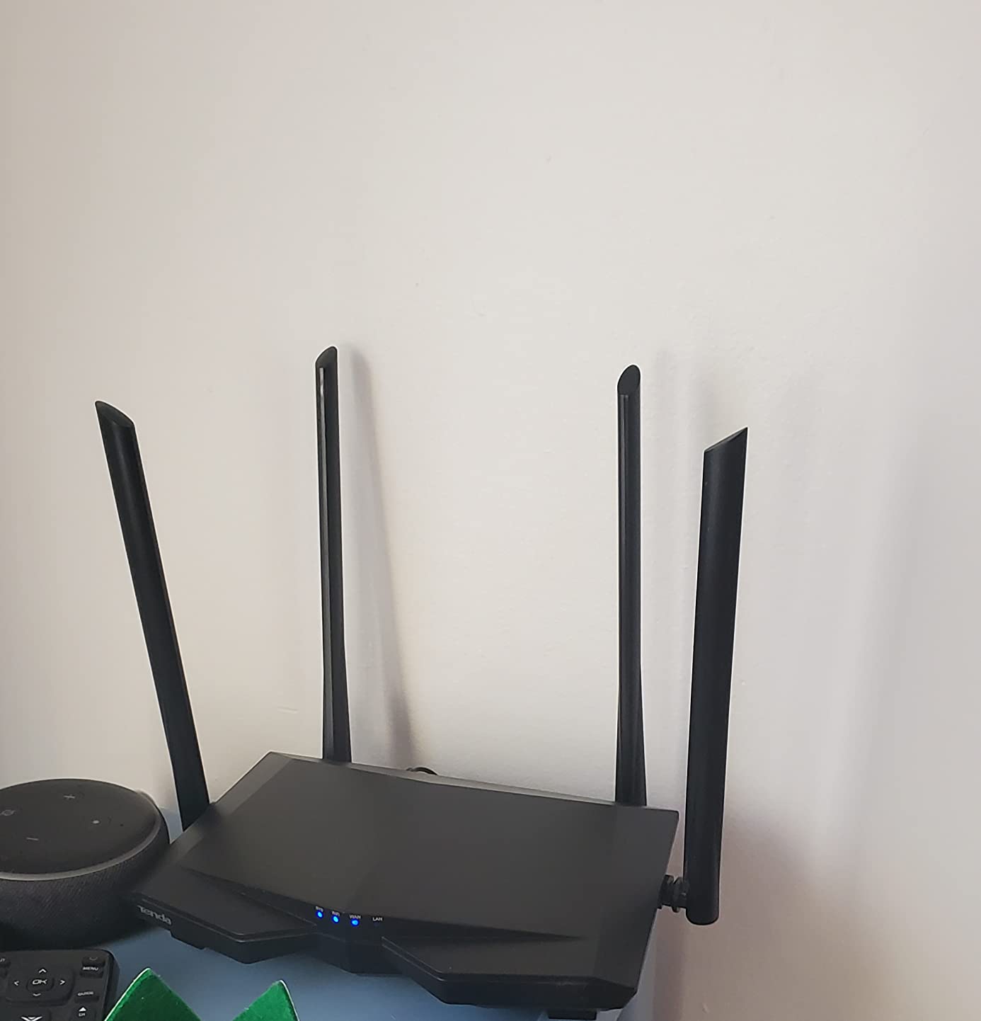 Tenda AC1200 Smart WiFi Router, High Speed Dual Band Wireless Internet Router with Smart APP, 4 x 100 Mbps Fast Ethernet Ports, Supports Guest WiFi, Access Point Mode, IPv6 and Parental Controls(AC6) - Customer Photo 4