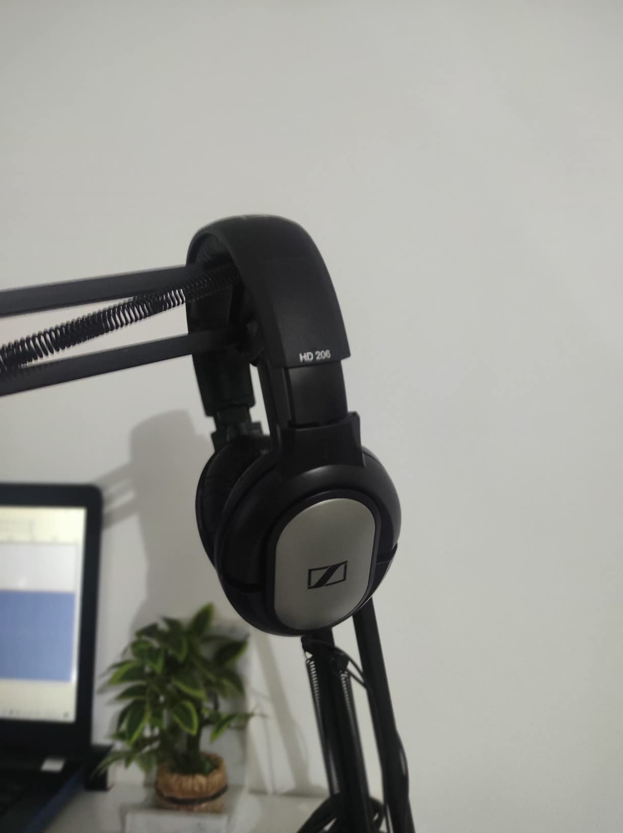Sennheiser HD 206 Stereo Headphone - Customer Photo 1