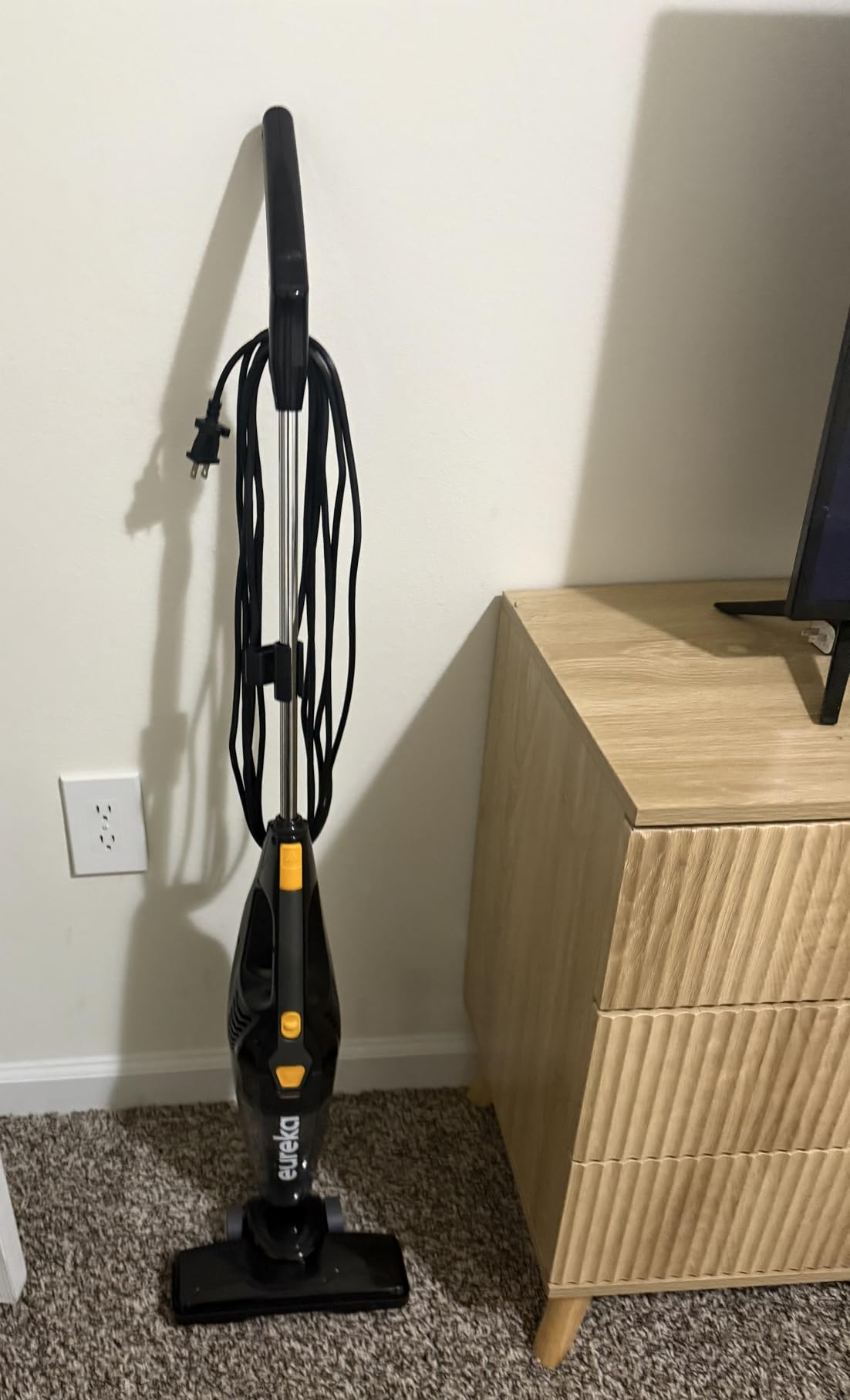 Eureka Blaze Stick Vacuum Cleaner, Powerful Suction 3-in-1 Small Handheld Vac with Filter for Hard Floor Lightweight Upright Home Pet Hair, Dark Black - Customer Photo 4