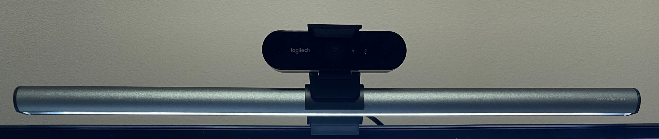 BenQ ScreenBar e-Reading LED Task Lamp with Auto-Dimming and Hue Adjustment Features, Matte Black USB Powered Office Lamp (ScreenBar_Black) - Customer Photo 1