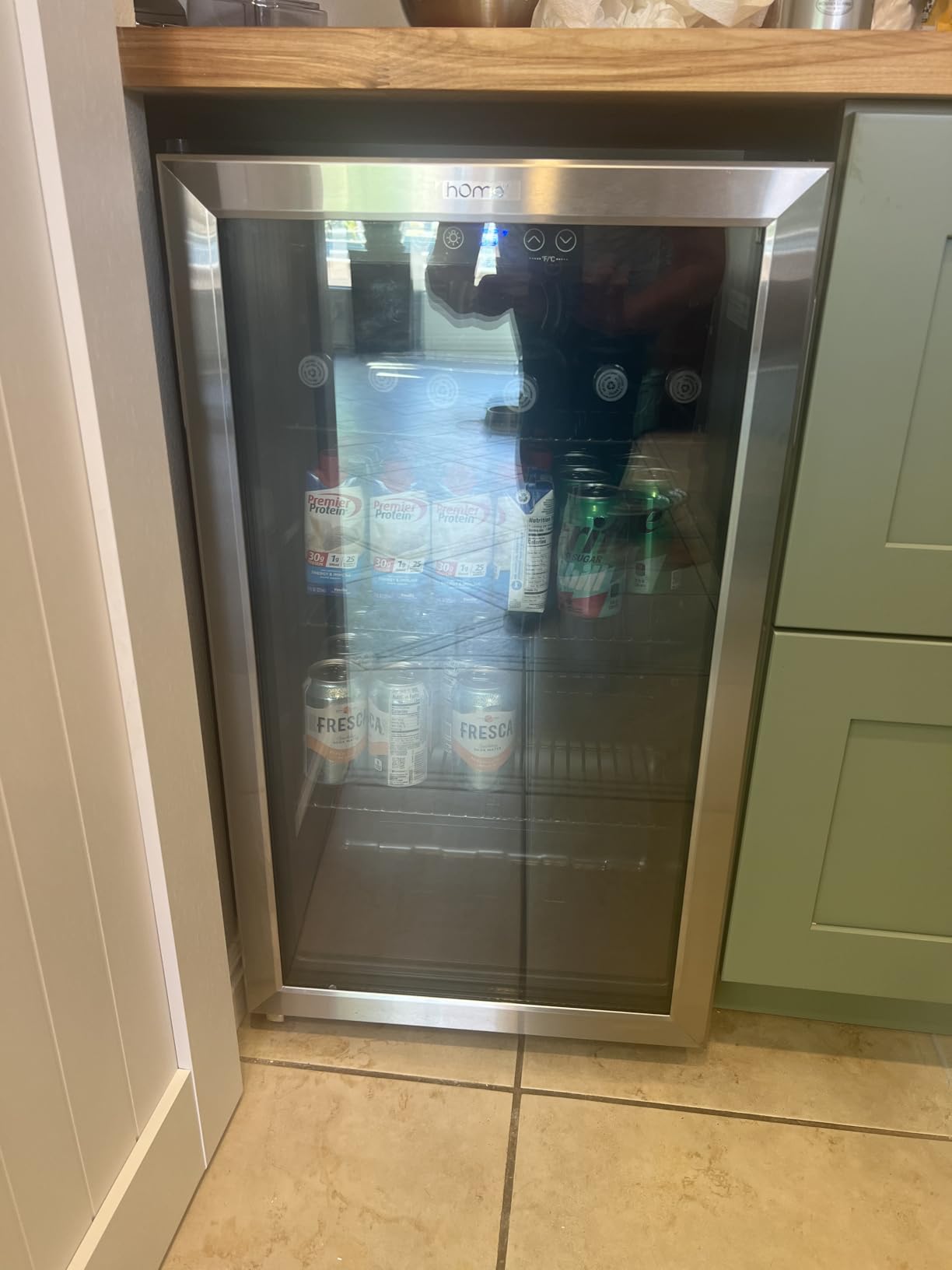 hOmeLabs Beverage Refrigerator and Cooler - 120 Can Mini Fridge with Glass Door for Soda Beer or Wine - Small Drink Dispenser Machine for Office or Bar with Adjustable Removable Shelves Customer Review hOmeLabs Beverage Refrigerator and Cooler - 120 Can Mini Fridge with Glass Door for Soda Beer or Wine - Small Drink Dispenser Machine for Office or Bar with Adjustable Removable Shelves - Customer Photo 5