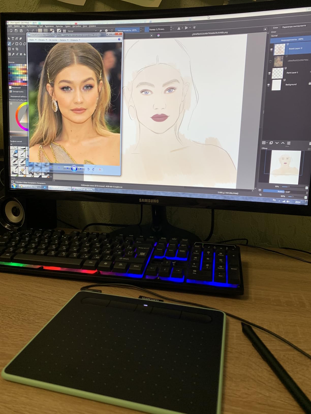 Wacom Intuos Medium Bluetooth Graphics Drawing Tablet, Portable for Teachers, Students and Creators, 4 Customizable ExpressKeys, Compatible with Chromebook Mac OS Android and Windows - Pistachio - Customer Photo 2