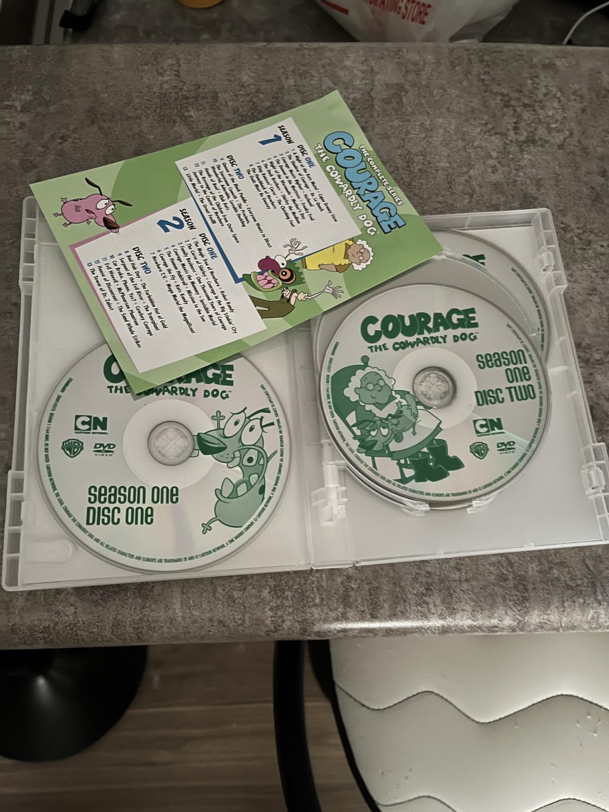 Cartoon Network Hall of Fame: Courage the Cowardly Dog Complete Series (DVD) Customer Review Cartoon Network Hall of Fame: Courage the Cowardly Dog Complete Series (DVD) - Customer Photo 1