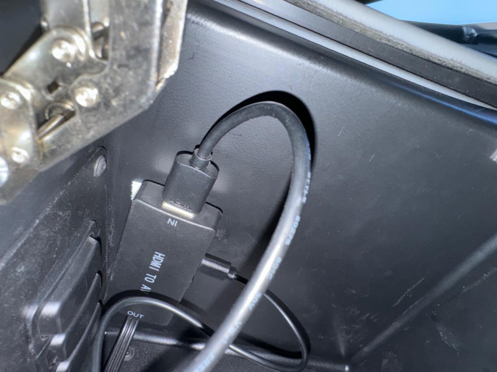 HDMI to AV Converter HDMI to RCA Composite Converter Adapter, Support PAL/NTSC, Support 1080P, Compatible with Roku/Fire Sitck/PS4/Xbox/Spectrum Box/Old Sanyo TV/Old LG TV/Old CRT ect. - Customer Photo 3