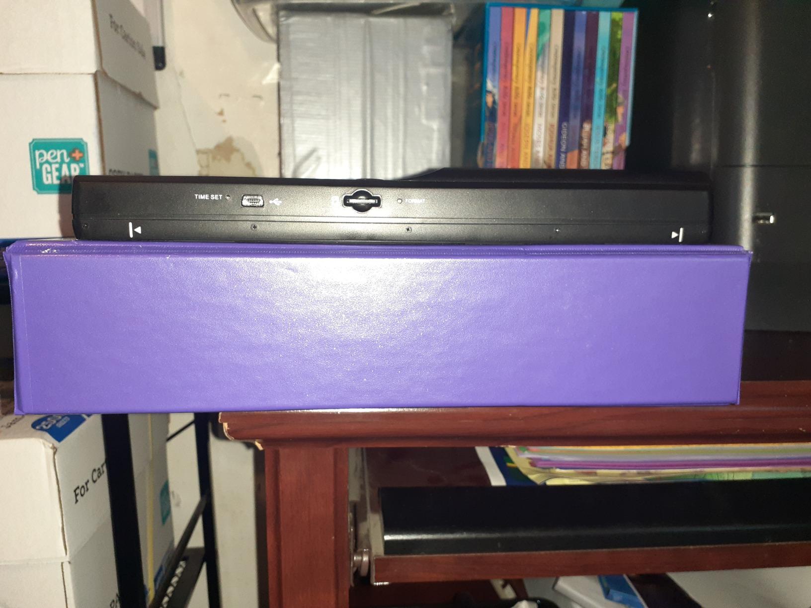 MUNBYN Portable Scanner, Photo Scanner for A4 Documents Pictures Pages Texts in 900 Dpi, Flat Scanning, Include 16G SD Card, Wand Document Reader Uploads Images to Computer Via USB Cable, No Driver - Customer Photo 2