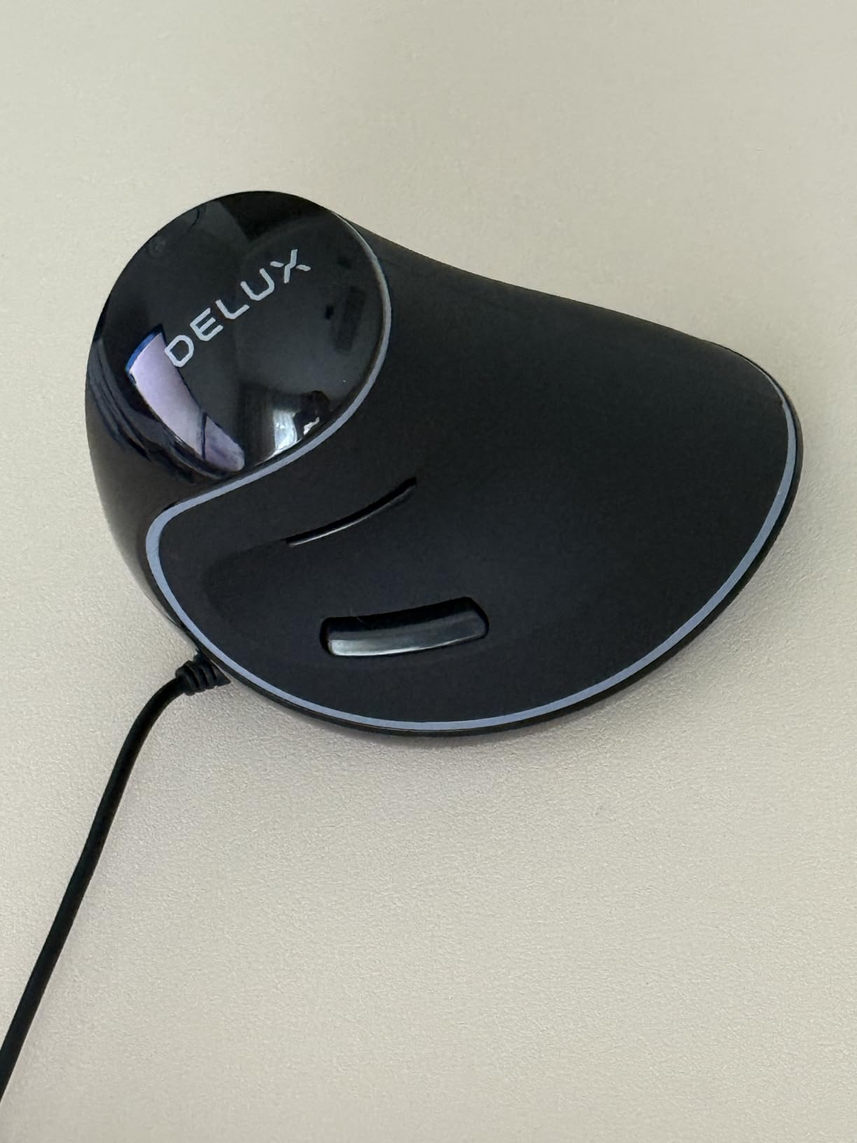 DeLUX Ergonomic Mouse, Wired Large RGB Vertical Mouse with 6 Buttons, 4000DPI, Removable Wrist Rest for Carpal Tunnel (M618Plus RGB-Wired) - Customer Photo 2