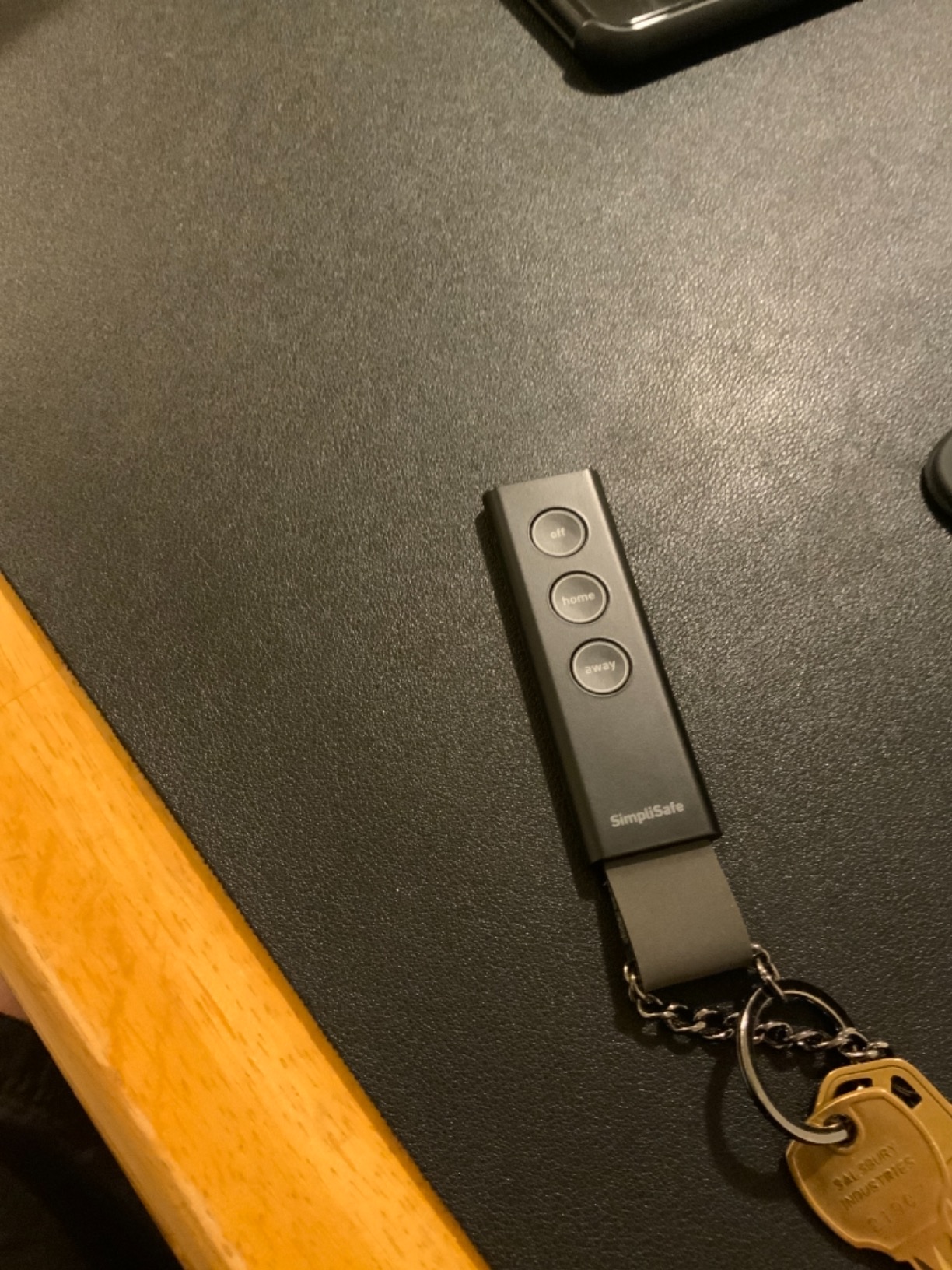 SimpliSafe 5 Piece Wireless Home Security System - Optional 24/7 Professional Monitoring - No Contract - Compatible with Alexa and Google Assistant,White - Customer Photo 1