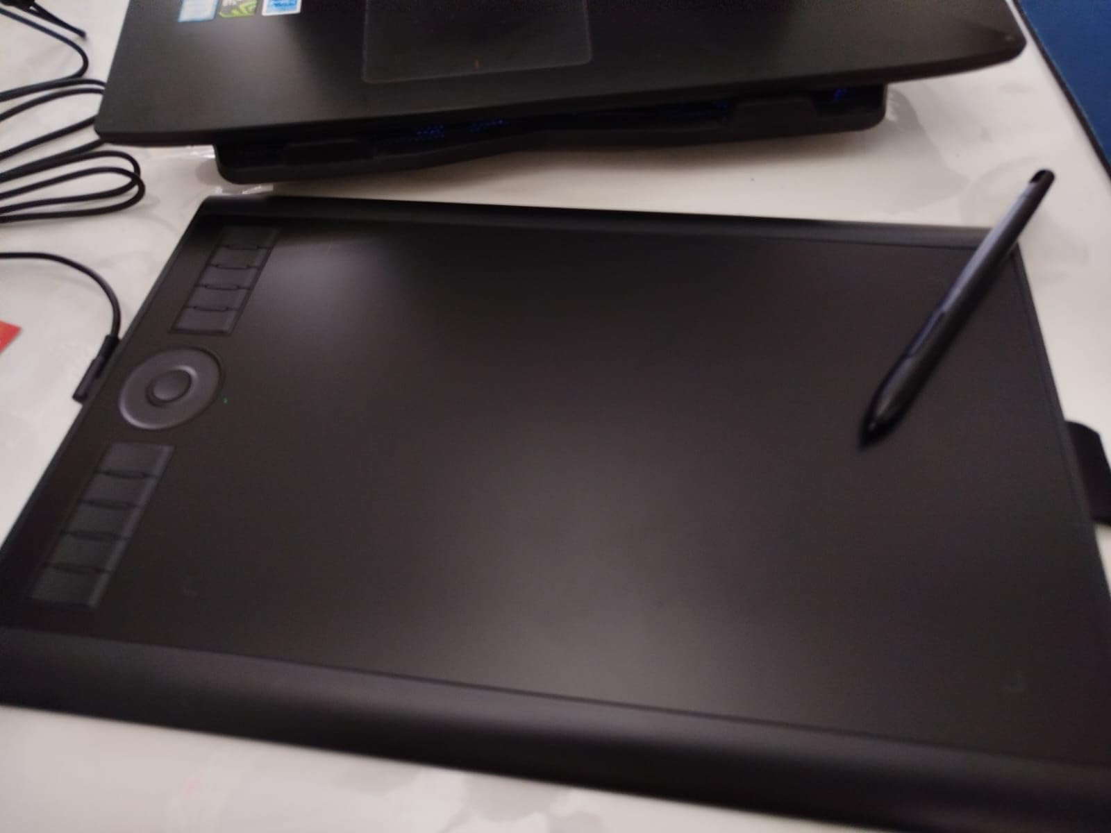 GAOMON M10K Drawing Tablet, 10x6 inch Large Graphics Tablet with Touch Ring, 8192 Levels Battery-Free Stylus, 10 Hot Keys, Art Tablet for Design, Writing, Editing, Work with Mac, Windows, Android - Customer Photo 2