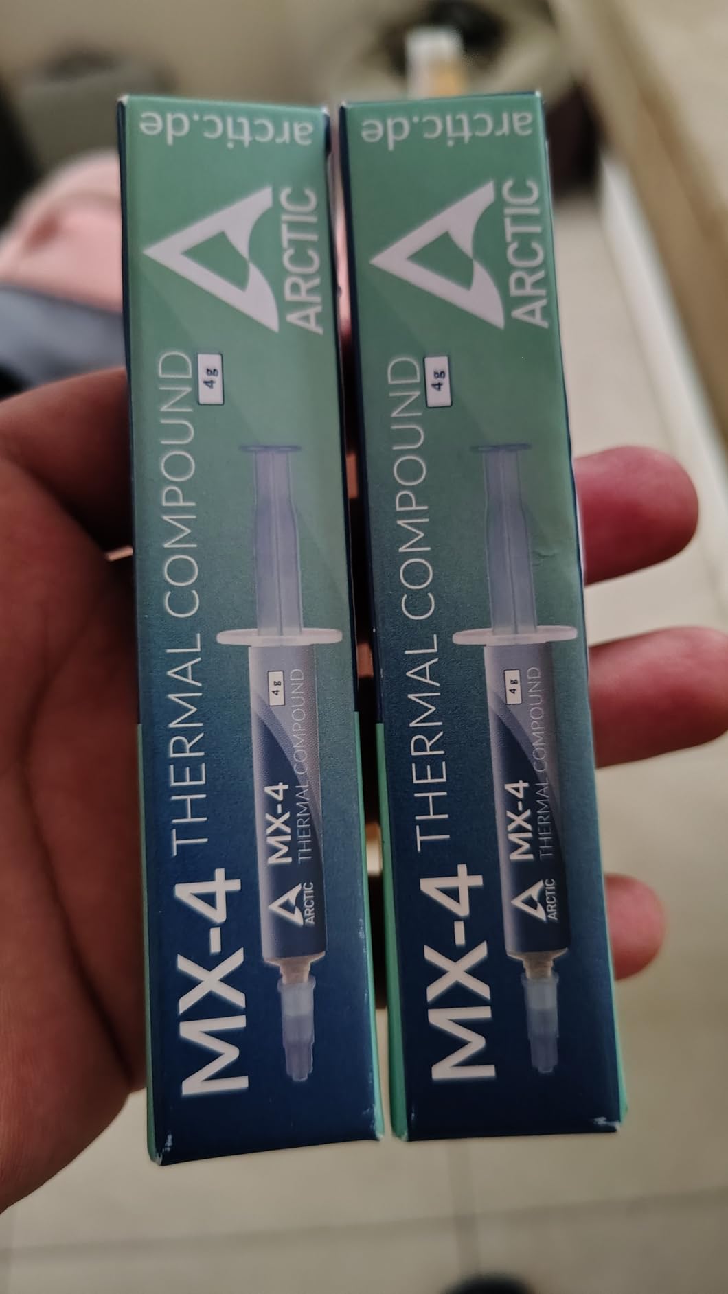 ARCTIC MX-4 (4 g) - Premium Performance Thermal Paste for All Processors (CPU, GPU - PC), Very high Thermal Conductivity, Long Durability, Safe Application, Non-Conductive Customer Review ARCTIC MX-4 (4 g) - Premium Performance Thermal Paste for All Processors (CPU, GPU - PC), Very high Thermal Conductivity, Long Durability, Safe Application, Non-Conductive - Customer Photo 2