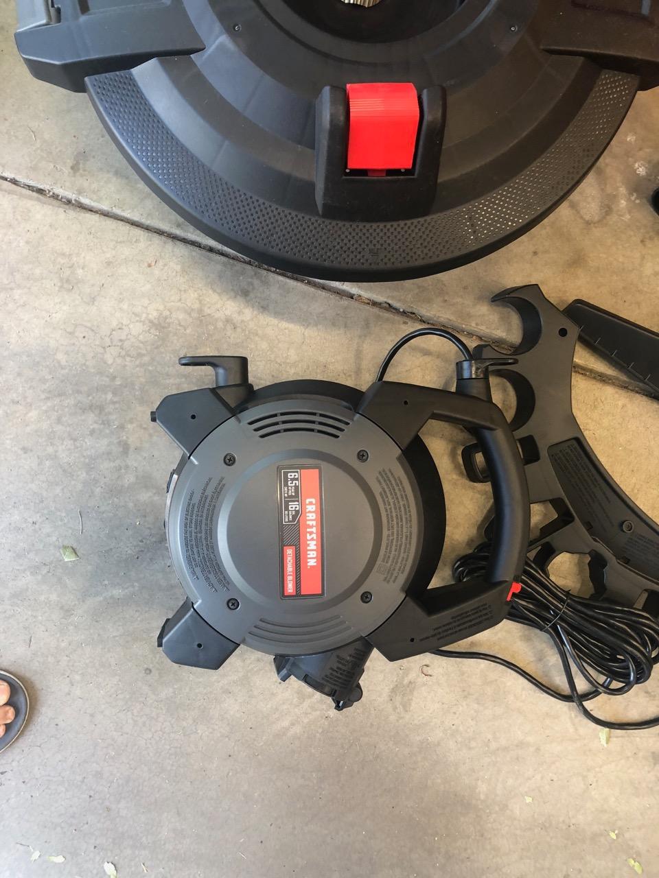 CRAFTSMAN CMXEVBE17607 16 Gallon 6.5 Peak HP Wet/Dry Shop Vac with Detachable Leaf Blower, Portable Shop Vacuum Wet and Dry with Filter, Dust Bag, Hose and Attachments for Garage, Outdoor Cleaning - Customer Photo 2