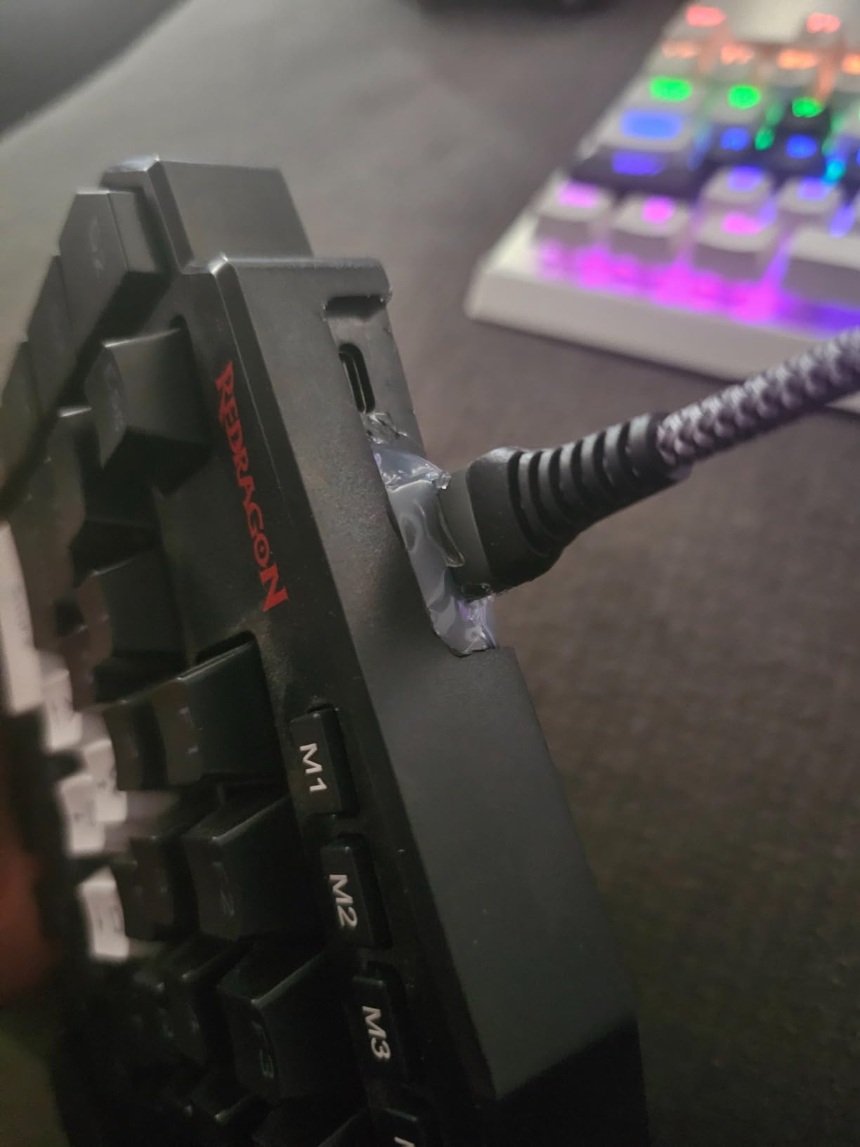 Redragon K585 DITI Wired One-Handed RGB Mechanical Gaming Keyboard, 42 Keys Type-C Professional Gaming Keypad w/Upgraded Hot-Swappable Socket, 7 Onboard Macro Keys & Detachable Wrist Rest Customer Review Redragon K585 DITI Wired One-Handed RGB Mechanical Gaming Keyboard, 42 Keys Type-C Professional Gaming Keypad w/Upgraded Hot-Swappable Socket, 7 Onboard Macro Keys & Detachable Wrist Rest - Customer Photo 3