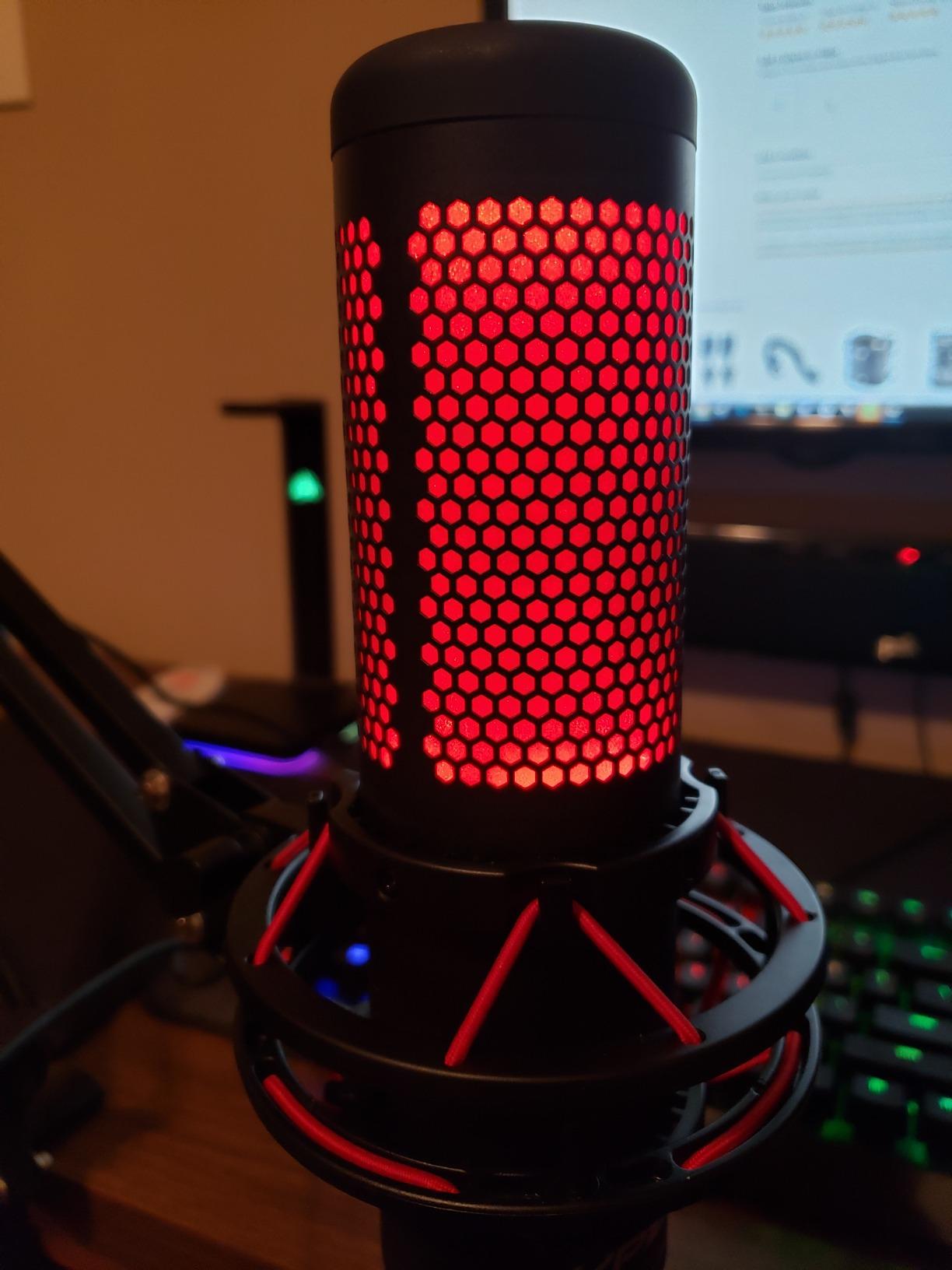 HyperX QuadCast - USB Condenser Gaming Microphone, for PC, PS4, PS5 and Mac, Anti-Vibration Shock Mount, Four Polar Patterns, Pop Filter, Gain Control, Podcasts, Twitch, YouTube, Discord, Red LED Customer Review HyperX QuadCast - USB Condenser Gaming Microphone, for PC, PS4, PS5 and Mac, Anti-Vibration Shock Mount, Four Polar Patterns, Pop Filter, Gain Control, Podcasts, Twitch, YouTube, Discord, Red LED - Customer Photo 3