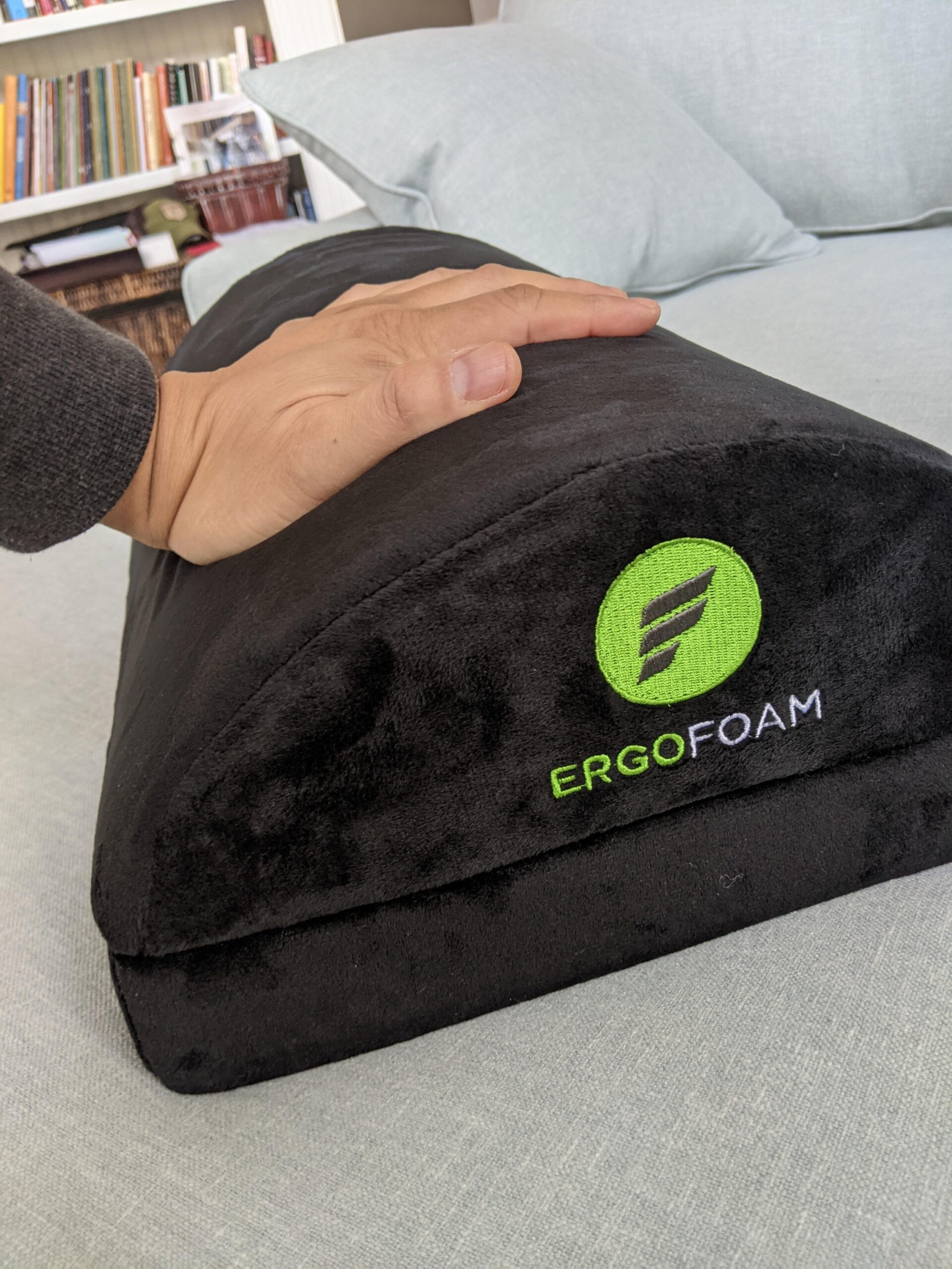 ErgoFoam Foot Rest for Under Desk at Work Adjustable - Chiropractor-Endorsed, High-Density Foam, Velvet (Black) - Customer Photo 4
