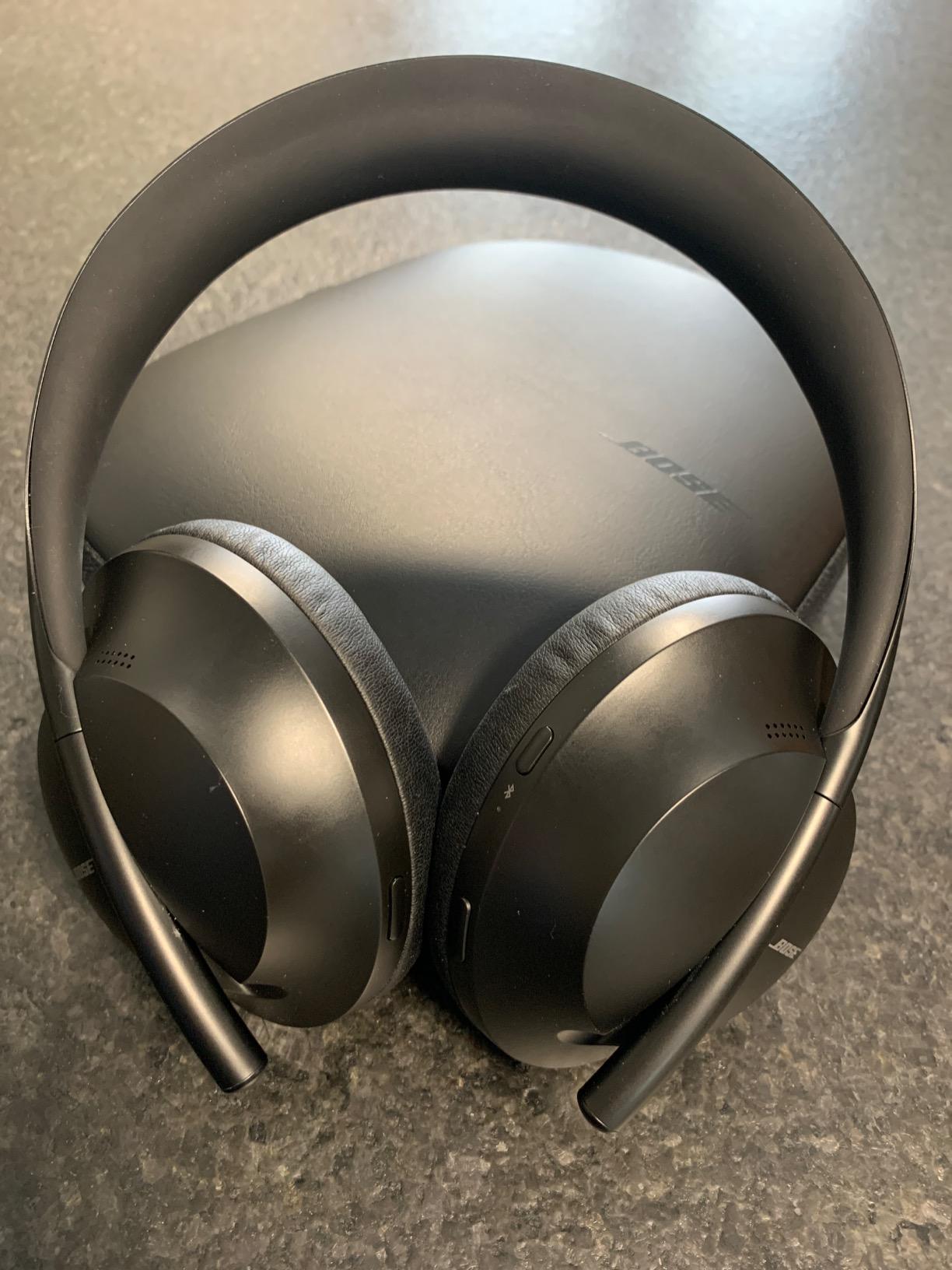 Bose Noise Cancelling Headphones 700 - Customer Photo 1