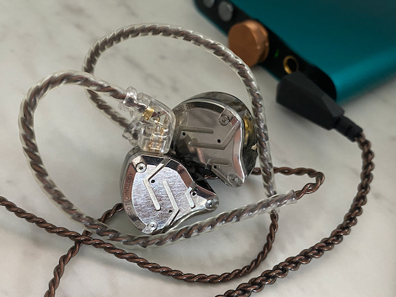 Linsoul KZ ZS10 Pro, 4BA+1DD 5 Driver in Ear Monitor, HiFi Wired Earbuds, Gaming Earbuds, Hybrid IEM Earphones with Stainless Steel Faceplate, Detachable Cable for Musician(Without Mic, Black) - Customer Photo 1