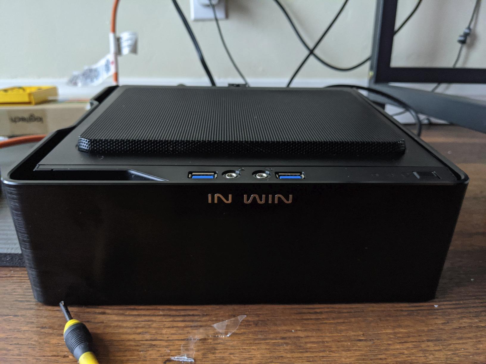 AMD Ryzen 3 3200G 4-core unlocked desktop processor with Radeon Graphics - Customer Photo 1