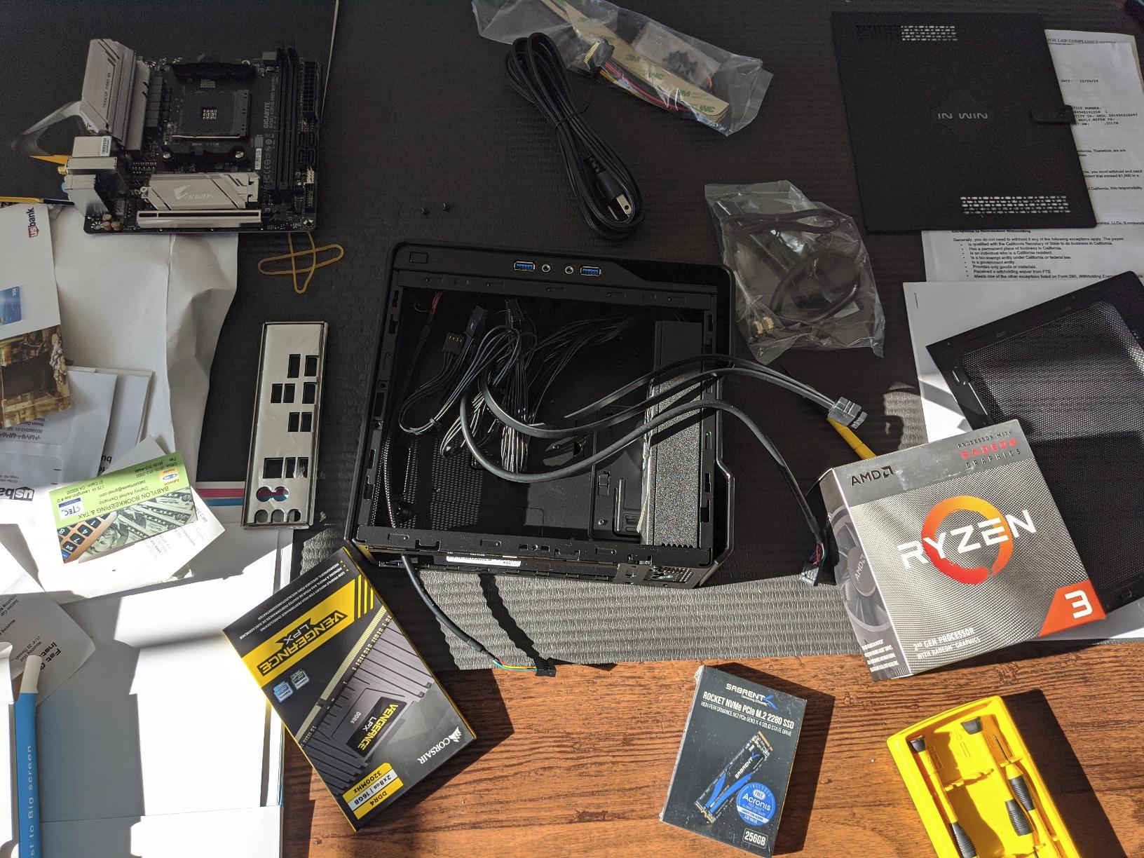 AMD Ryzen 3 3200G 4-core unlocked desktop processor with Radeon Graphics - Customer Photo 3