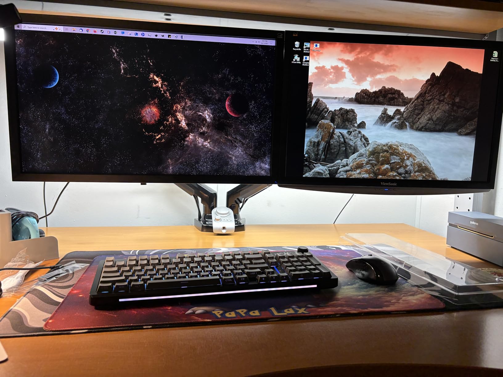 HUANUO Dual Monitor Stand - Full Adjustable Monitor Desk Mount Swivel Vesa Bracket with C Clamp, Grommet Mounting Base for 13 to 32 Inch Computer Screens - Each Arm Holds 4.4 to 19.8lbs - Customer Photo 2