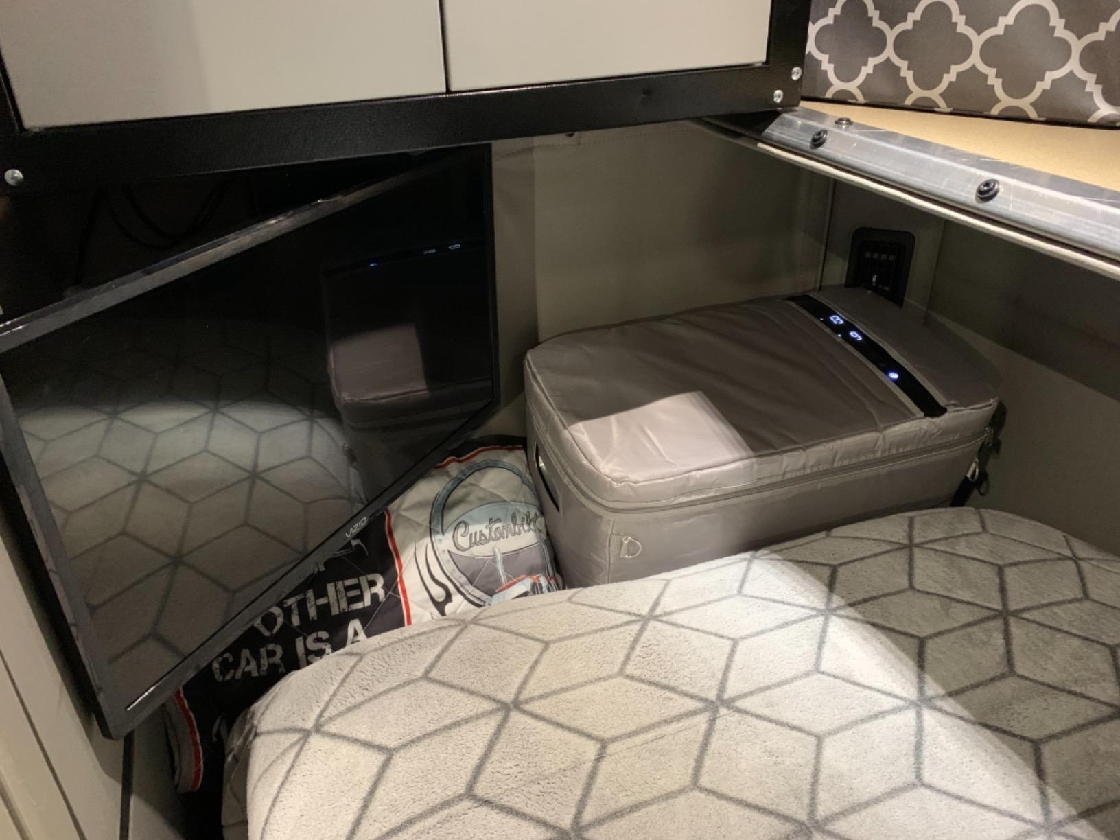 ICECO GO20 Dual Zone 12V Refrigerator, Portable Fridge Freezer with SECOP Compressor, DC 12/24V, AC 100-240V, 0℉ to 50℉, Electric Cooler for Truck, RV, SUV, Outdoor, Driving, 21 Quart, Gray Customer Review ICECO GO20 Dual Zone 12V Refrigerator, Portable Fridge Freezer with SECOP Compressor, DC 12/24V, AC 100-240V, 0℉ to 50℉, Electric Cooler for Truck, RV, SUV, Outdoor, Driving, 21 Quart, Gray - Customer Photo 2