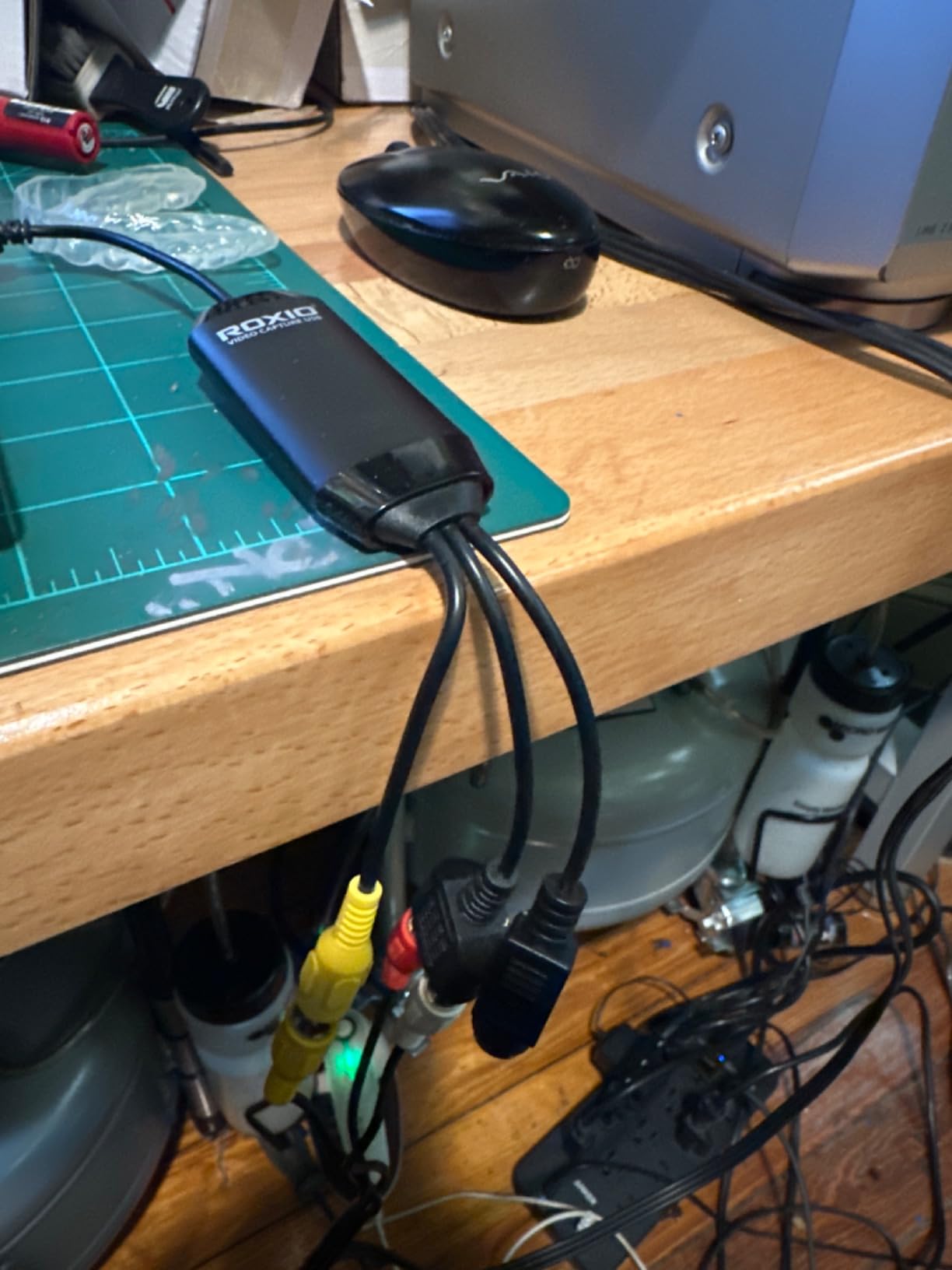 Roxio Easy VHS to DVD 3 Plus | VHS, Hi8, V8 Video to DVD or Digital Converter | Amazon Exclusive 2 Bonus DVDs [Windows Disc] - Customer Photo 3