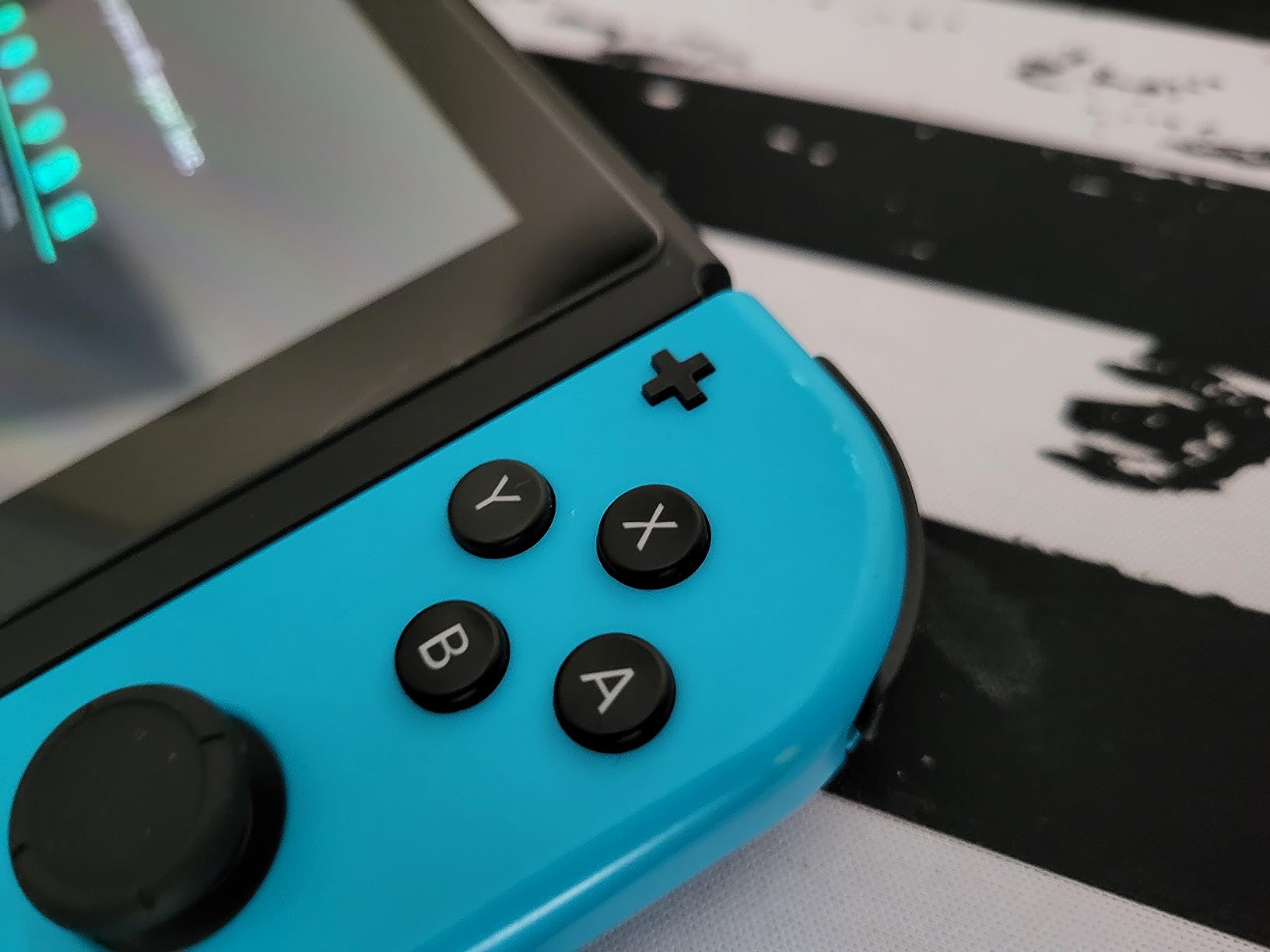 Nintendo Neon Purple/Neon Orange Joy-Con (L-R) - Switch Customer Review Nintendo Neon Purple/Neon Orange Joy-Con (L-R) - Switch - Customer Photo 4