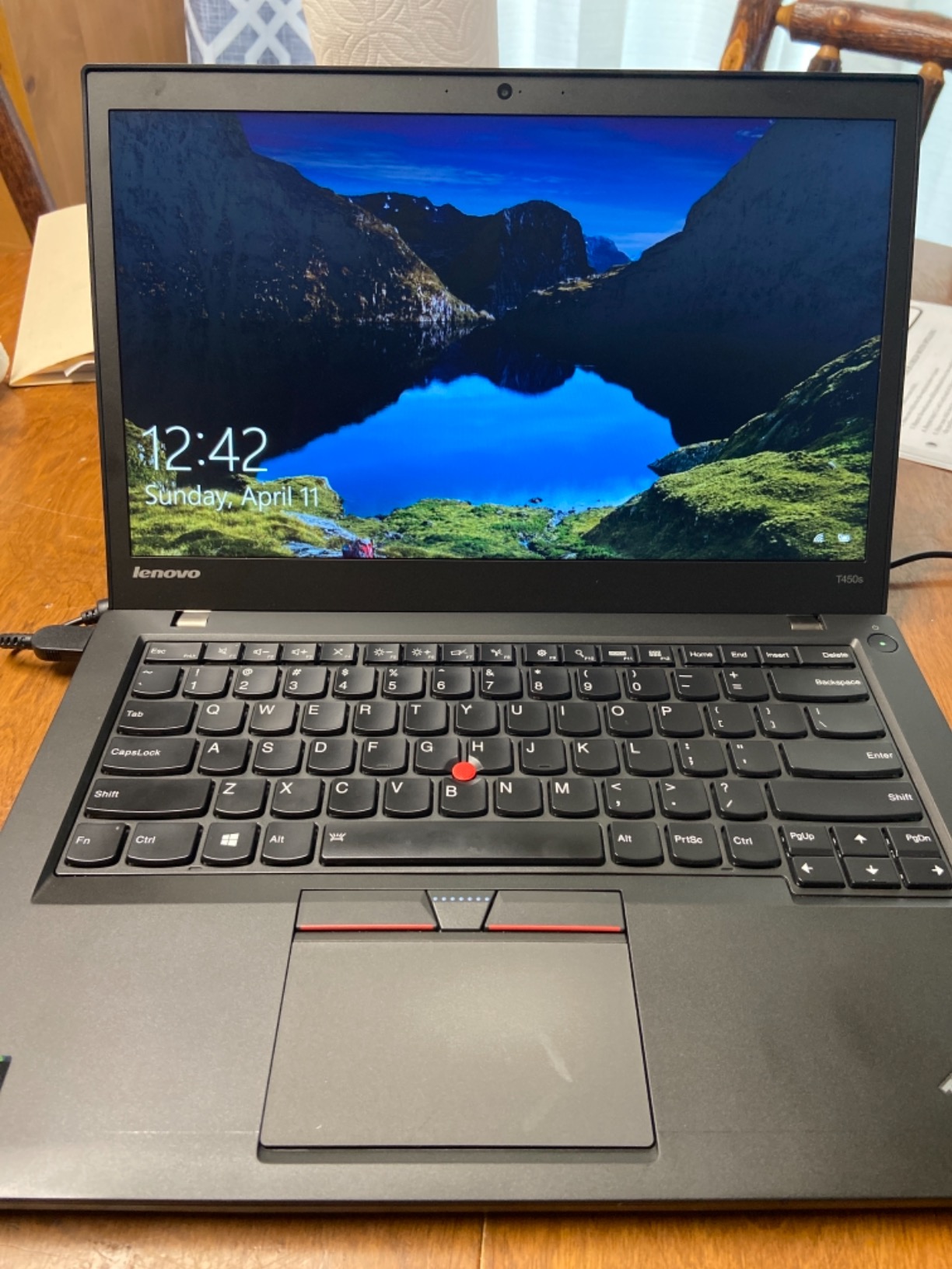 Lenovo 2019 ThinkPad T450s 14-inch Ultrabook Premium Business Laptop Computer, Intel Core i5-5300U Up to 2.9GHz, 8GB RAM, 256GB SSD, 802.11ac WiFi, Bluetooth, Windows 10 Professional (Renewed) - Customer Photo 1