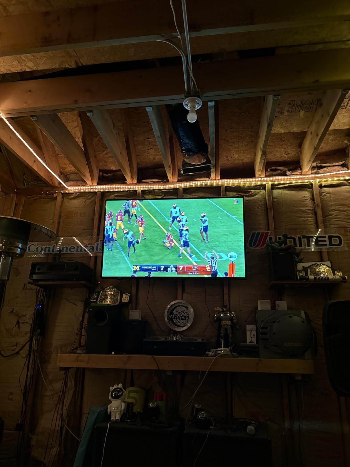 HIDB TV Antenna for Smart TV Indoor, Digital Indoor HD Antennas with Strong Magnetic Base, Easy Installation, Long Range Reception for Local Channels 4K 1080P, 10ft Long Cables (Black) Customer Review HIDB TV Antenna for Smart TV Indoor, Digital Indoor HD Antennas with Strong Magnetic Base, Easy Installation, Long Range Reception for Local Channels 4K 1080P, 10ft Long Cables (Black) - Customer Photo 2