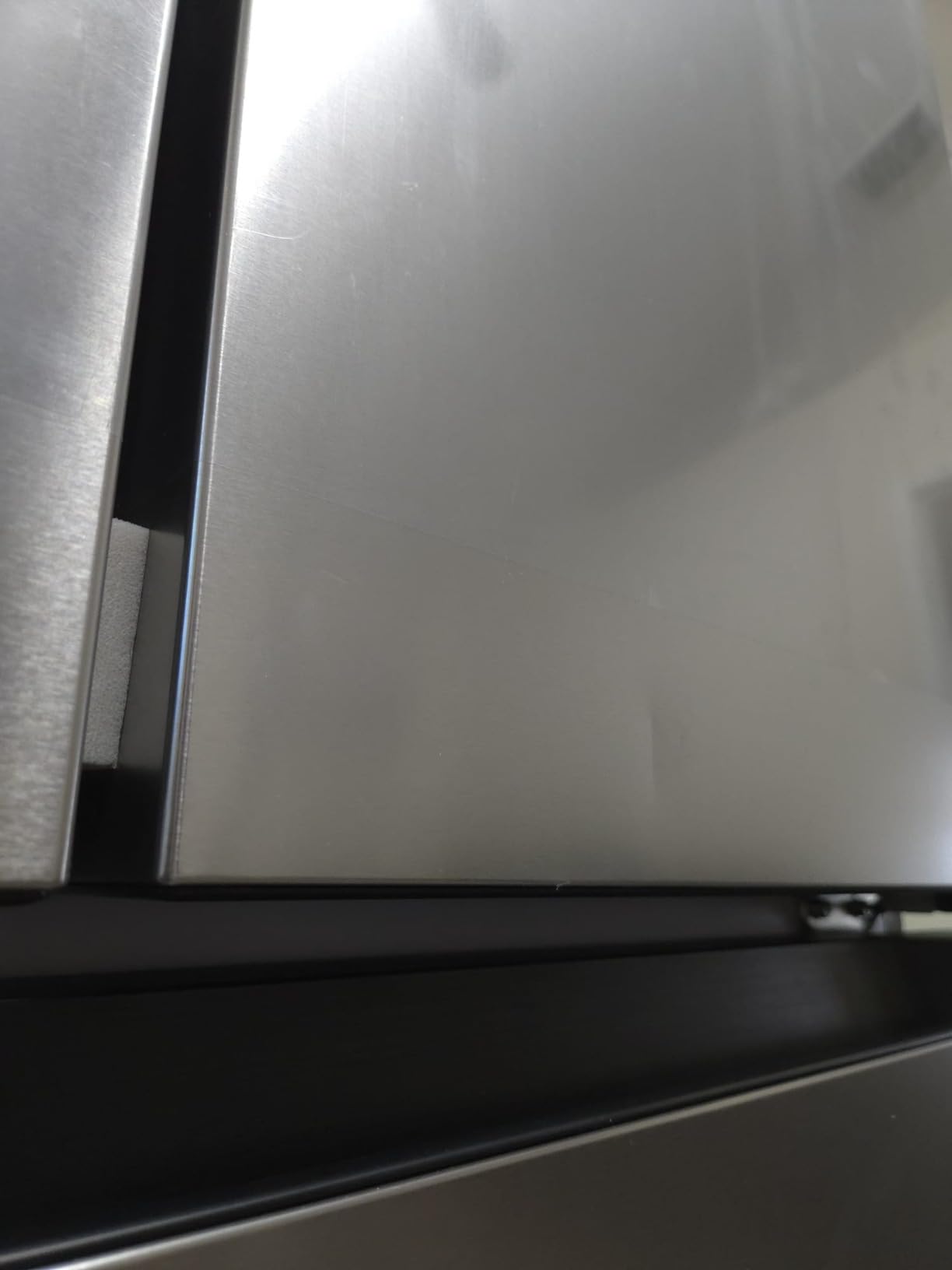 Hamilton Beach HBFR1504 Full Size Counter Depth Refrigerator with Two Freezer Drawers, 17.9 cu ft, Stainless Customer Review Hamilton Beach HBFR1504 Full Size Counter Depth Refrigerator with Two Freezer Drawers, 17.9 cu ft, Stainless - Customer Photo 5