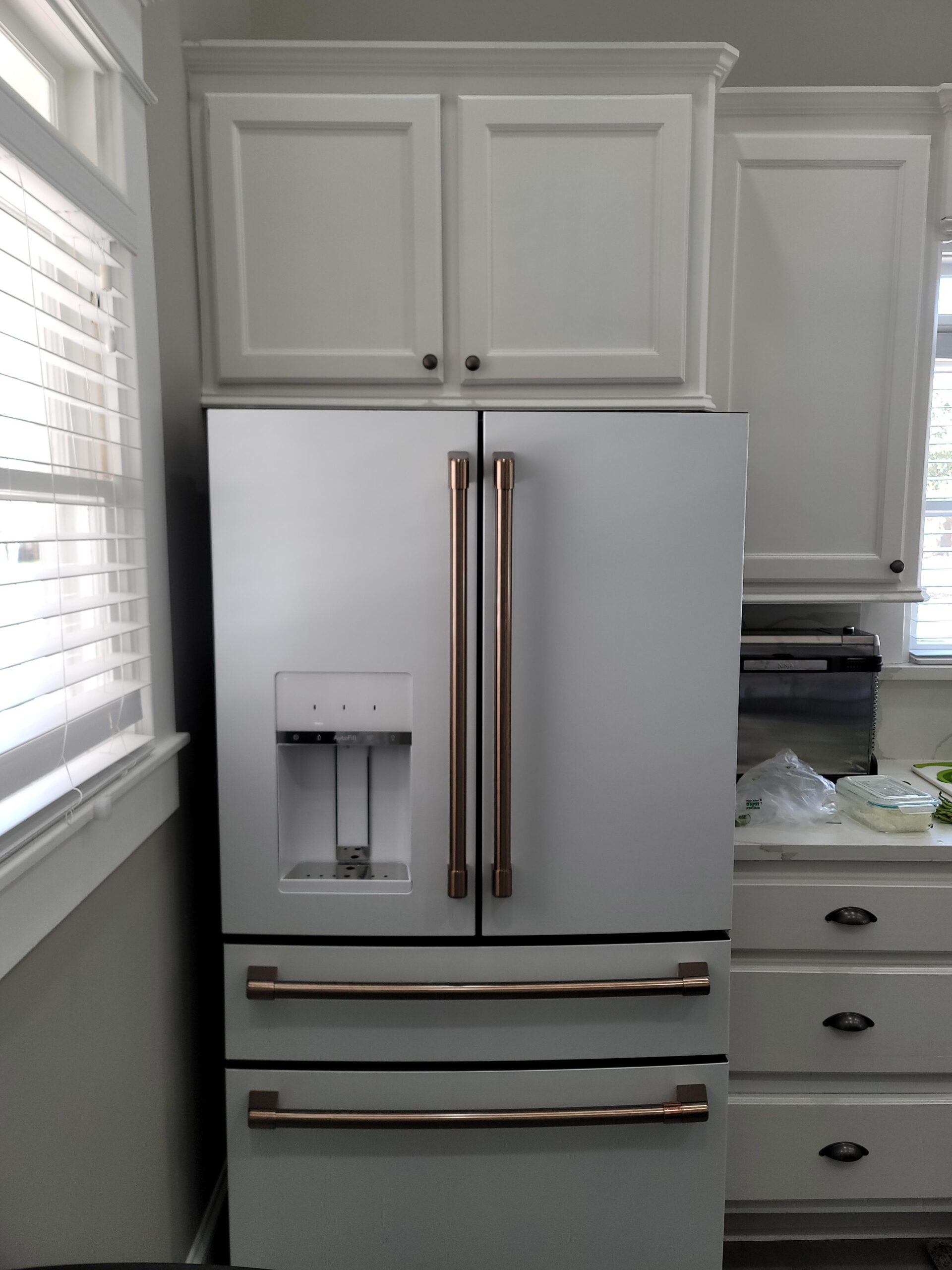 Cafe CVE28DP4NW2 27.8 cu. ft. Smart 4-Door French Door Refrigerator in Matte White, Fingerprint Resistant and ENERGY STAR - Customer Photo 2