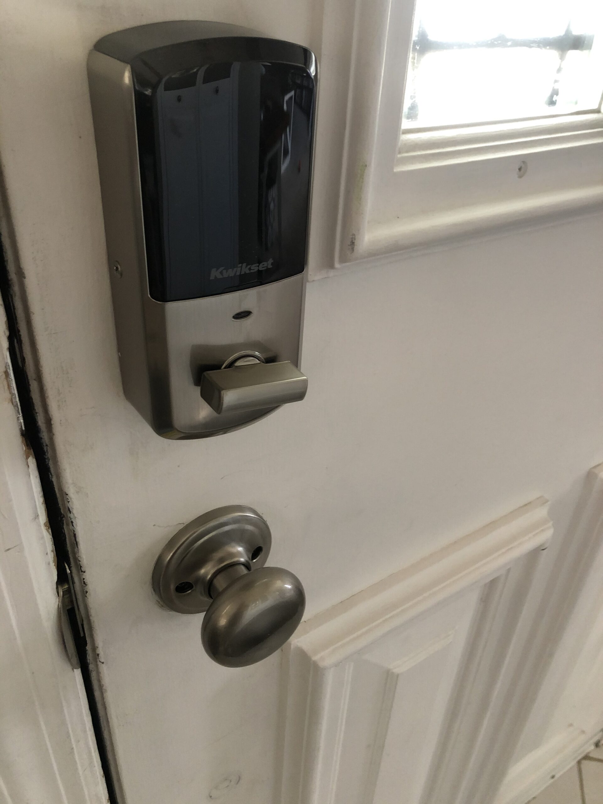 Kwikset Halo Wi-Fi Smart Lock, Keyless Entry Door Deadbolt, Geofence Auto-Unlock, Grade AAA Certified, No Hub Easy Install, Satin Nickel Lifetime Finish Warranty, Backlit Keypad Customer Review Kwikset Halo Wi-Fi Smart Lock, Keyless Entry Door Deadbolt, Geofence Auto-Unlock, Grade AAA Certified, No Hub Easy Install, Satin Nickel Lifetime Finish Warranty, Backlit Keypad - Customer Photo 1