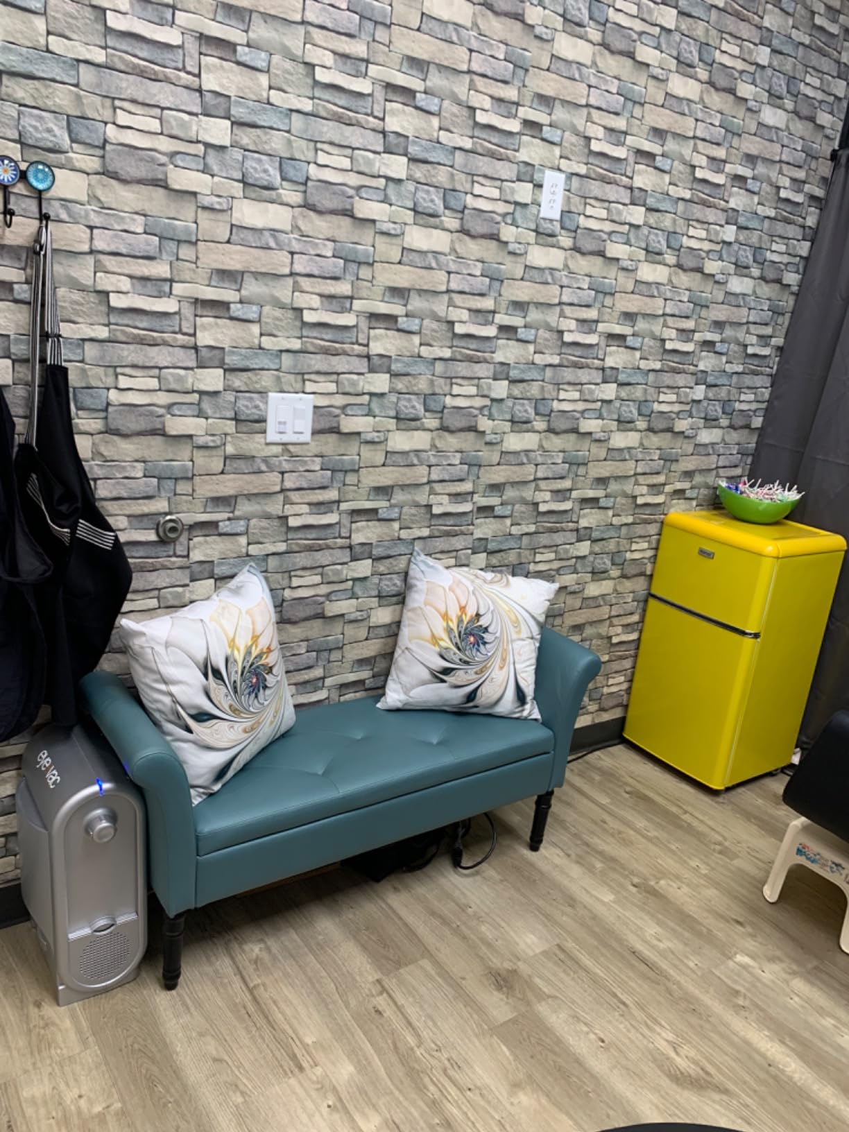 WANAI Compact Refrigerator 3.2 Cu.Ft Retro Dual Door Mini Fridge with Freezer Adjustable Remove Glass Shelves Small Refrigerator Suitable for Dorm Garage and Office - Customer Photo 1