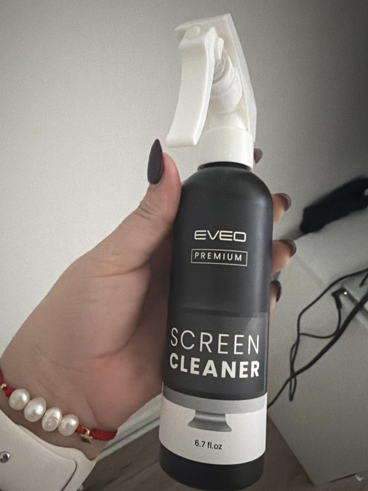 EVEO Computer Screen Cleaner Spray Kit, Streak-Free, TV Screen Cleaner for Smart TV, LCD, LED, OLED, Wipe Microfiber Cloth for Monitor, Laptop, iPad, Car, 6.7oz, 1 Pack - Customer Photo 1