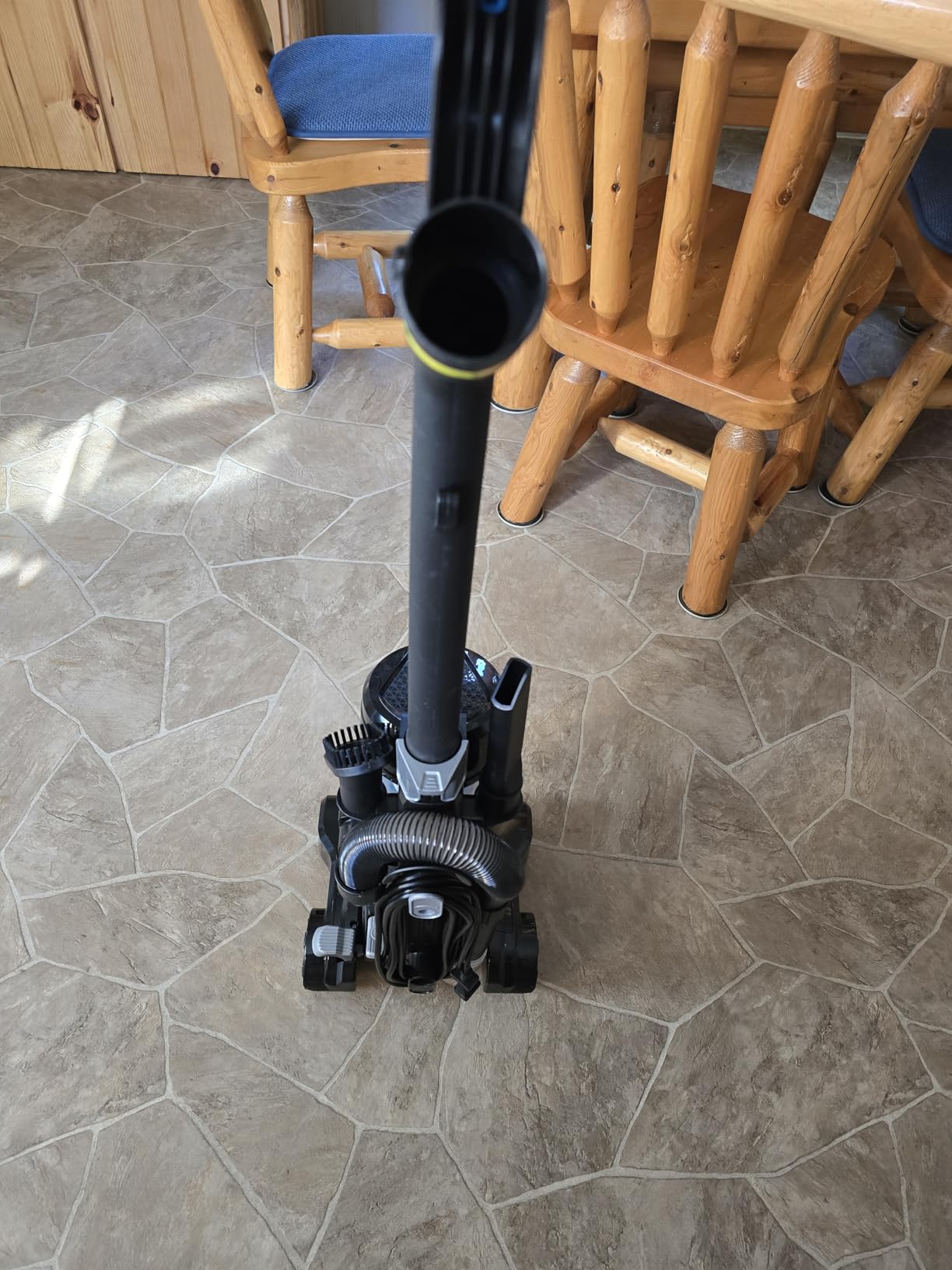 Eureka Airspeed Ultra-Lightweight Compact Bagless Upright Vacuum Cleaner, NEU10AE4, Green - Customer Photo 3