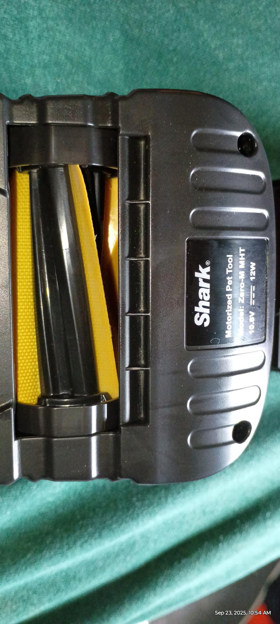 Shark UltraCyclone Pet Pro Plus Cordless Hand Vacuum, Powerful Suction, Handheld Vacuum for Car & Home, Pet Power Brush, Crevice Tool, Scrubbing Brush, XL Dust Cup, Black, CH951 - Customer Photo 1