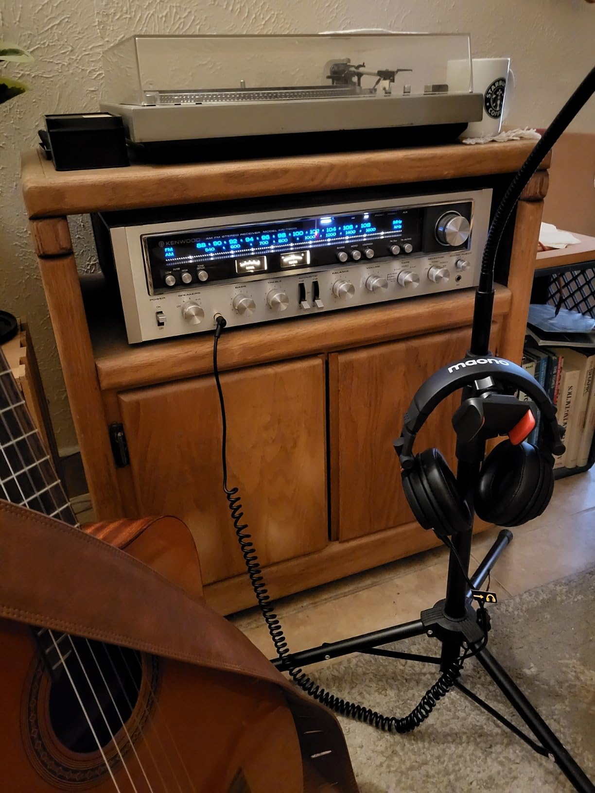 MAONO MH601 Professional Studio Monitor Headphones, Wired Closed Back Over Ear DJ Headset with 50mm Drivers and 1/4 inch to 3.5mm Jack for Guitar Amp Recording Mixing Piano Music Production Podcast - Customer Photo 4