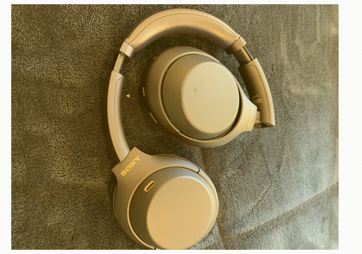 WH-1000XM4 Wireless Premium Noise Canceling Overhead Headphones with Mic for Phone-Call and Alexa Voice Control, Black WH1000XM4 Customer Review WH-1000XM4 Wireless Premium Noise Canceling Overhead Headphones with Mic for Phone-Call and Alexa Voice Control, Black WH1000XM4 - Customer Photo 1