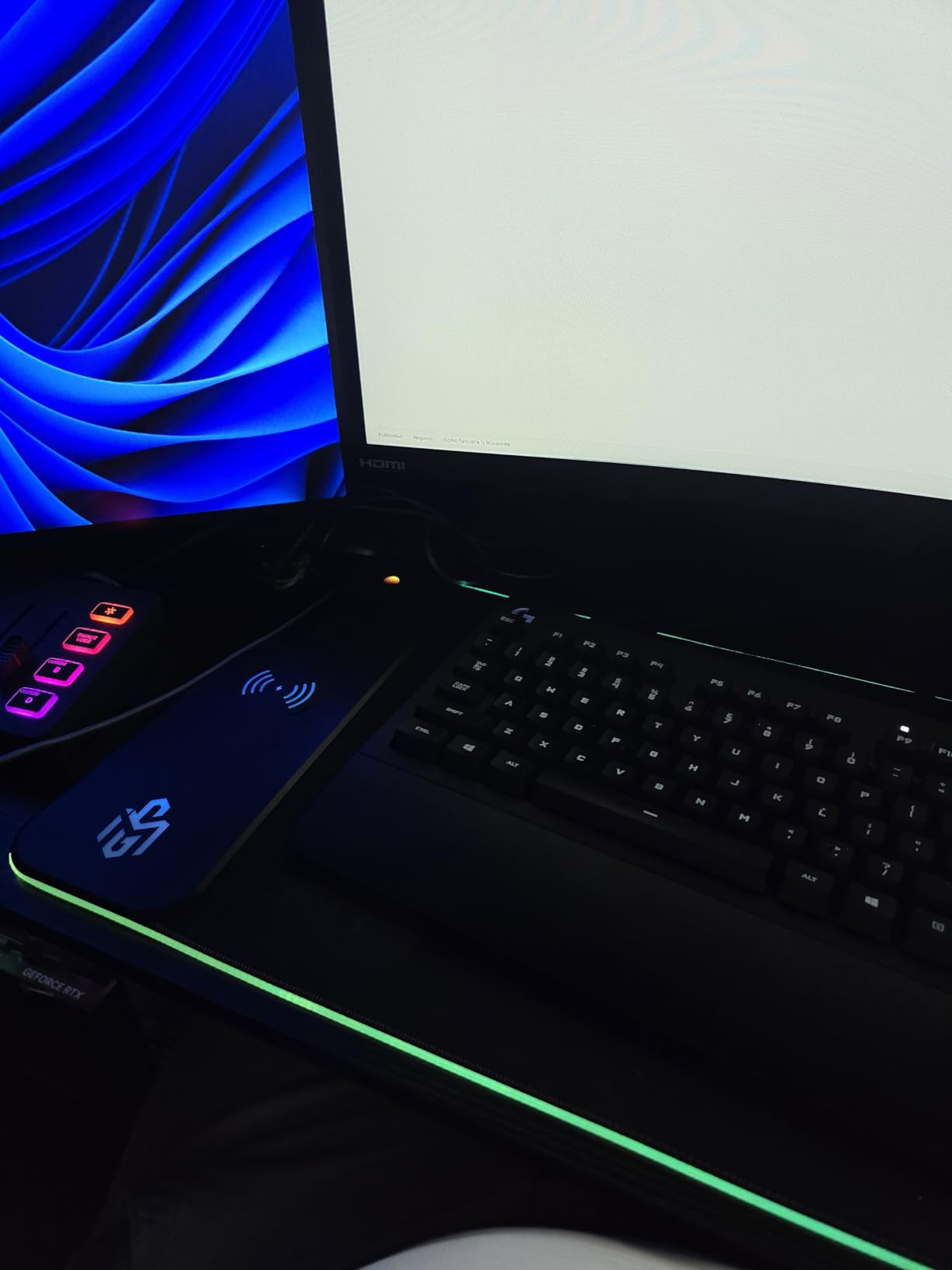 GIM Wireless Charging RGB Gaming Mouse Pad 15W, LED Mouse Mat 800x300x4MM, 10 Light Modes Extra Large Mousepad Non-Slip Rubber Base Computer Keyboard Mat for Gaming, MacBook, PC, Laptop, Desk - Customer Photo 2