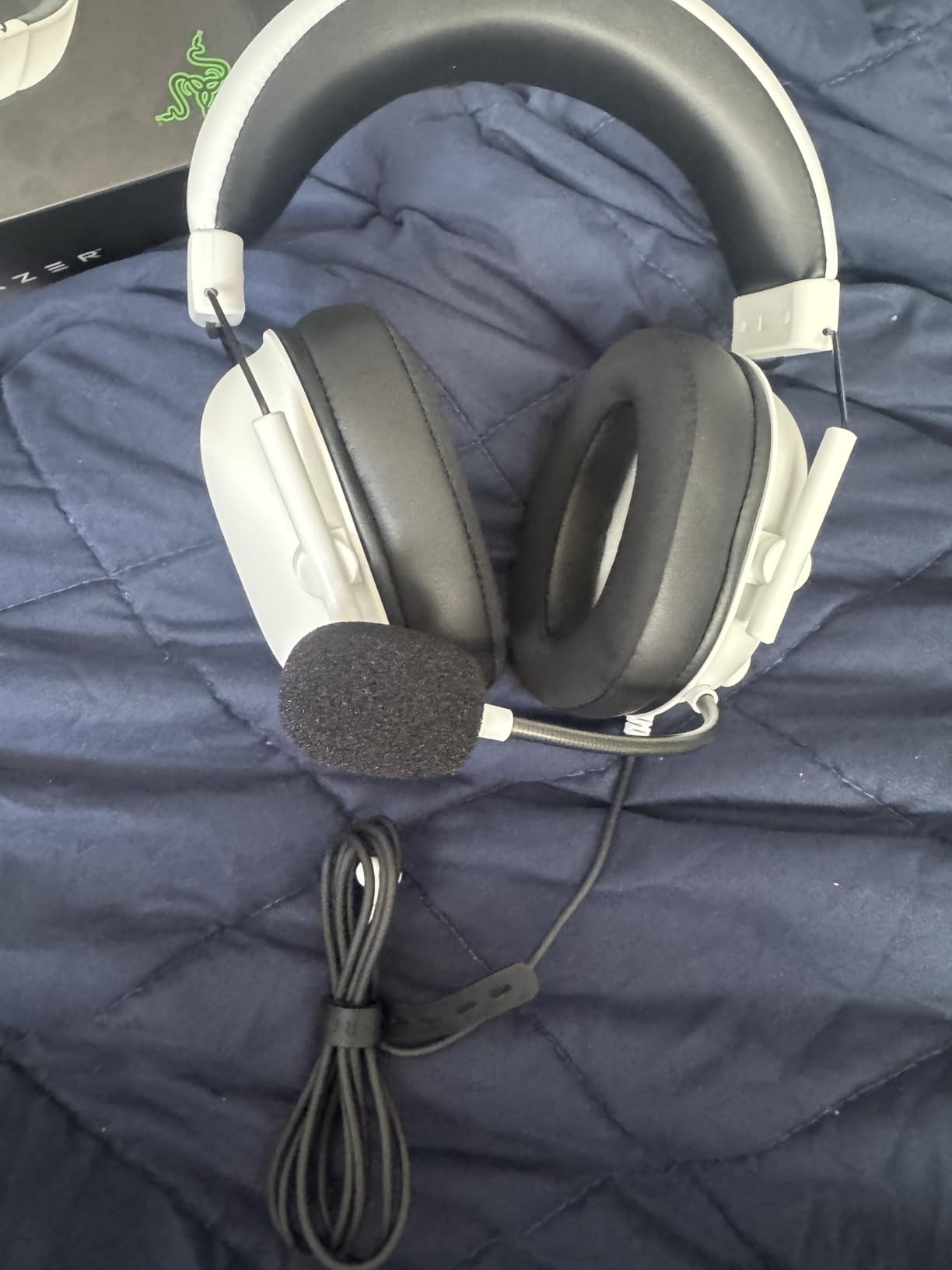 Razer BlackShark V2 X Gaming Headset: 7.1 Surround Sound - 50mm Drivers - Memory Foam Cushion - For PC, PS4, PS5, Switch - 3.5mm Audio Jack - Black - Customer Photo 3