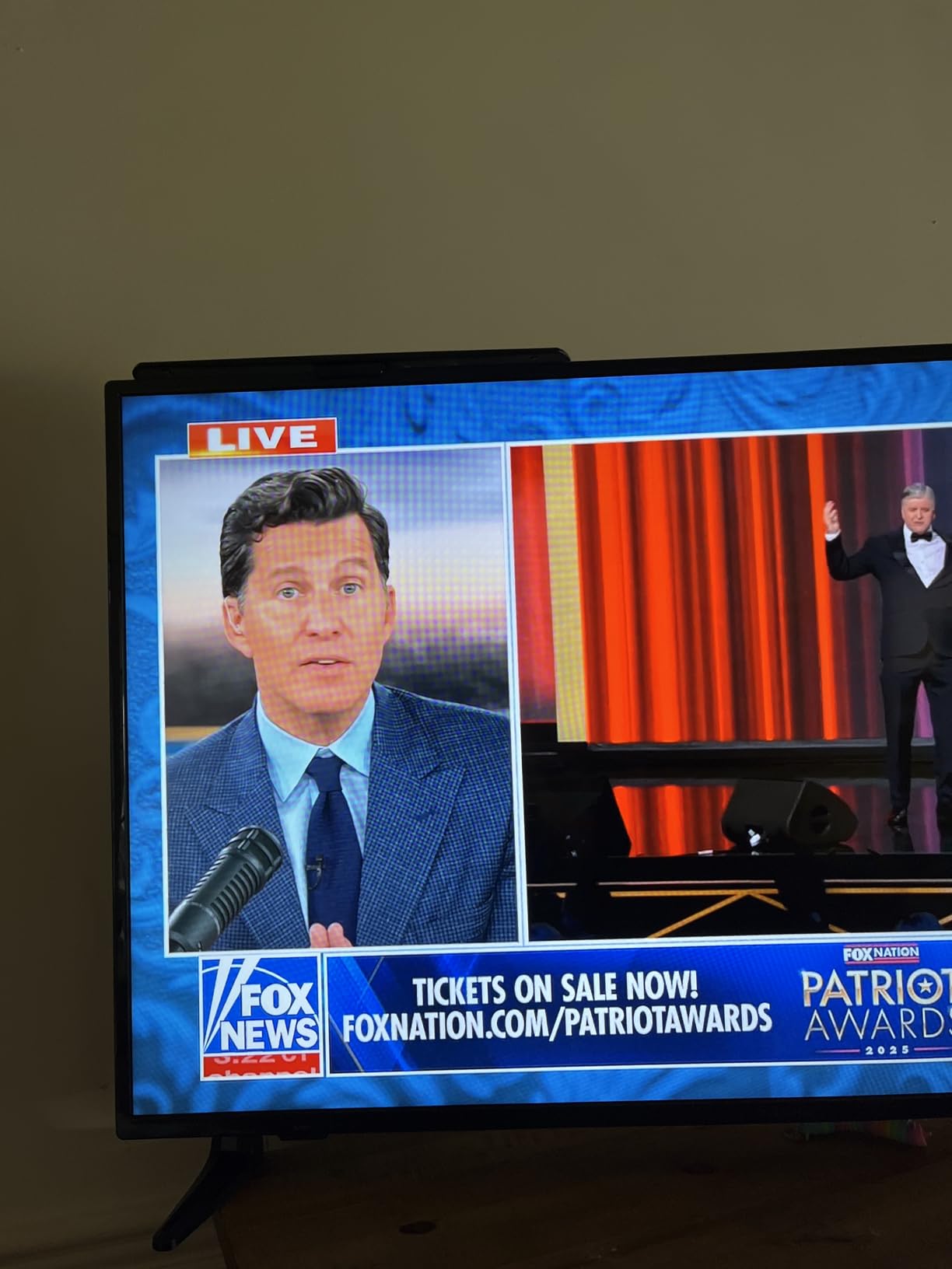 Philips Hover Amplified HD Digital TV Antenna, Long Range Smart TV Antenna, Easy Mount on Top of TV Design, Supports 4K 1080P HD VHF UHF, Signal Booster, Coax HDTV Cable/AC Adapter, SDV7219N/27 - Customer Photo 1