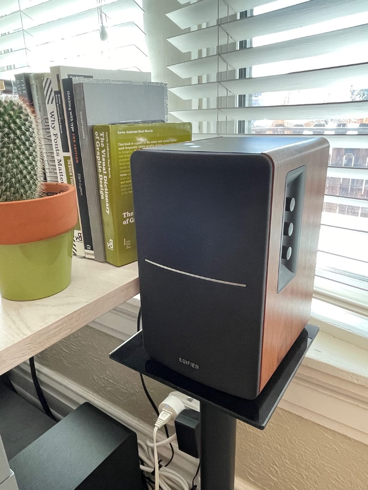 Edifier R1280DBs Active Bluetooth Bookshelf Speakers - Optical Input - 2.0 Wireless Studio Monitor Speaker - 42W RMS with Subwoofer Line Out - Wood Grain - Customer Photo 2