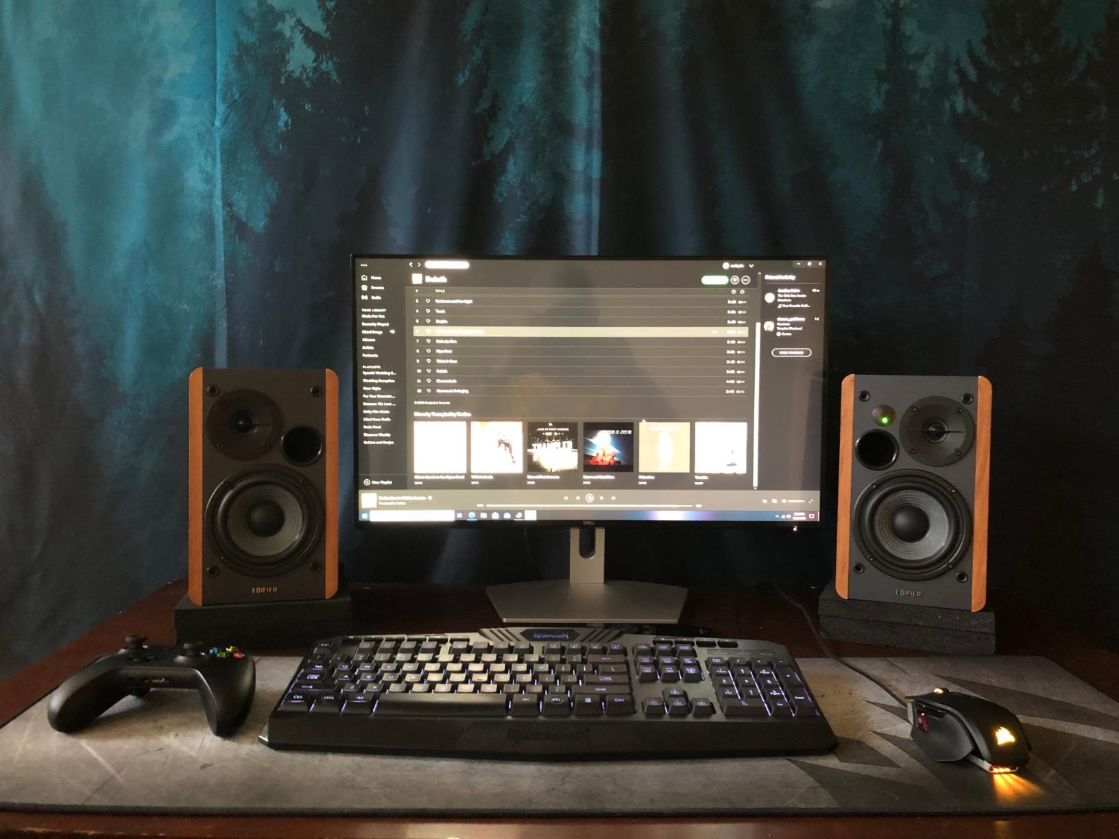 R1280Ts Powered Bookshelf Speakers - 2.0 Stereo Active Near Field Monitors - Studio Monitor Speaker - 42 Watts RMS with Subwoofer Line Out - Wooden Enclosure customer photo 2