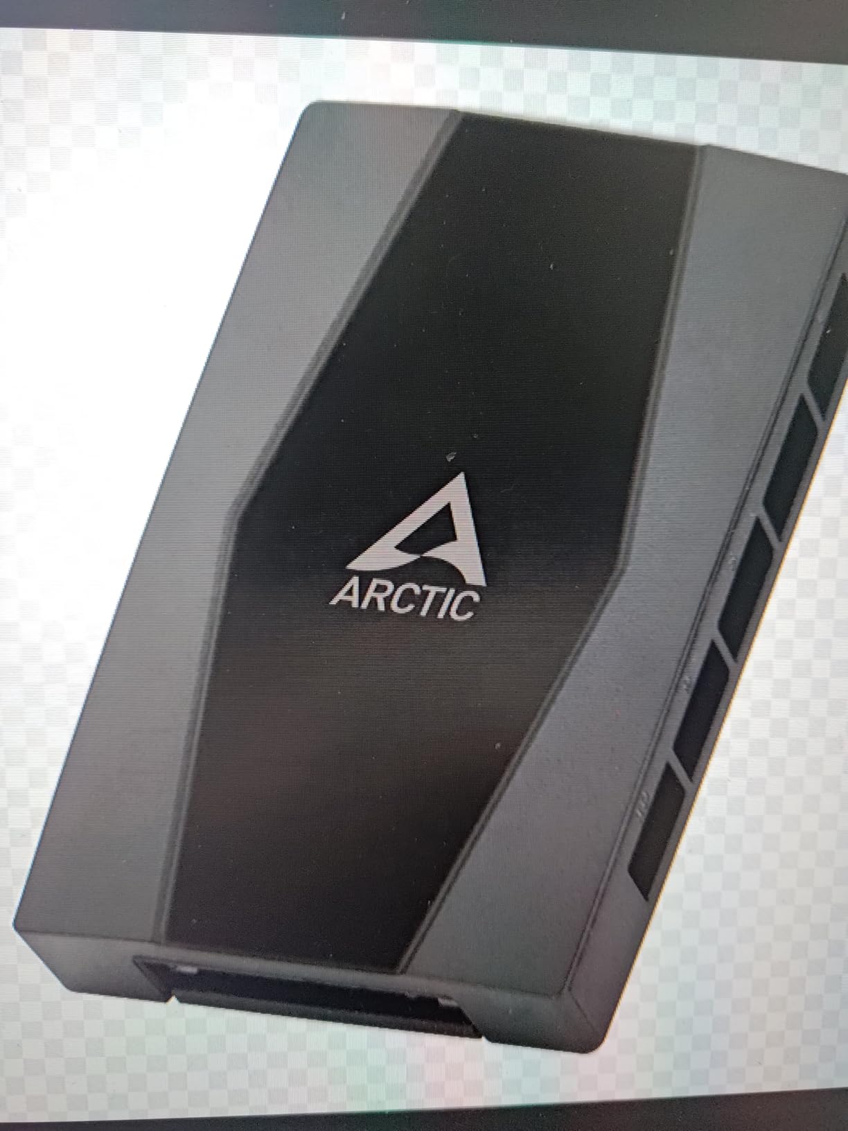 ARCTIC Case Fan Hub - 10-fold PWM Fan Distributor with SATA Power - Black customer photo 2