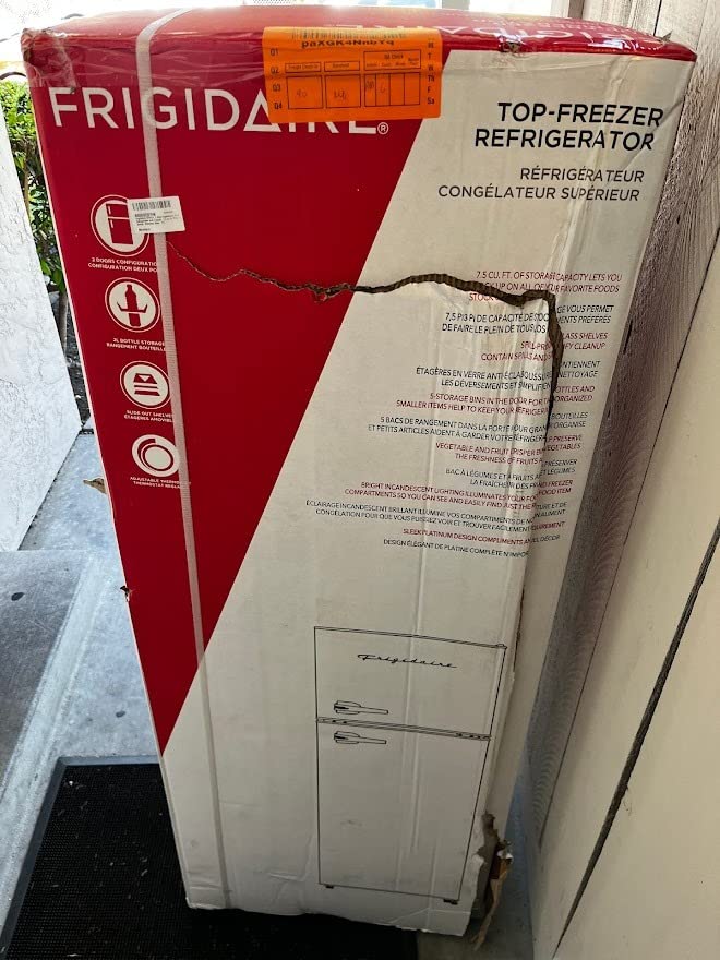 Frigidaire, 2 Door Apartment Size Refrigerator/Freezer Combo, 7.5 cu ft, Platinum Series, Stainless, 23