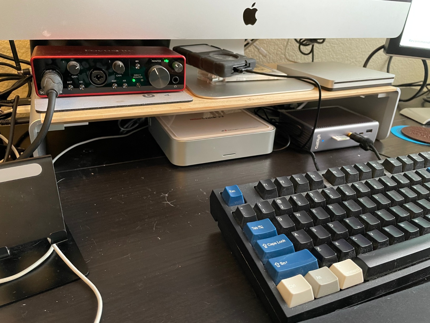 j5create Wooden Monitor Stand with USB Type C/HDMI Docking Station - USB 3.1 C to C Cable Included - Handmade Wood Panel with Aluminum Riser for Computer Screens, Laptops, TV - Customer Photo 1